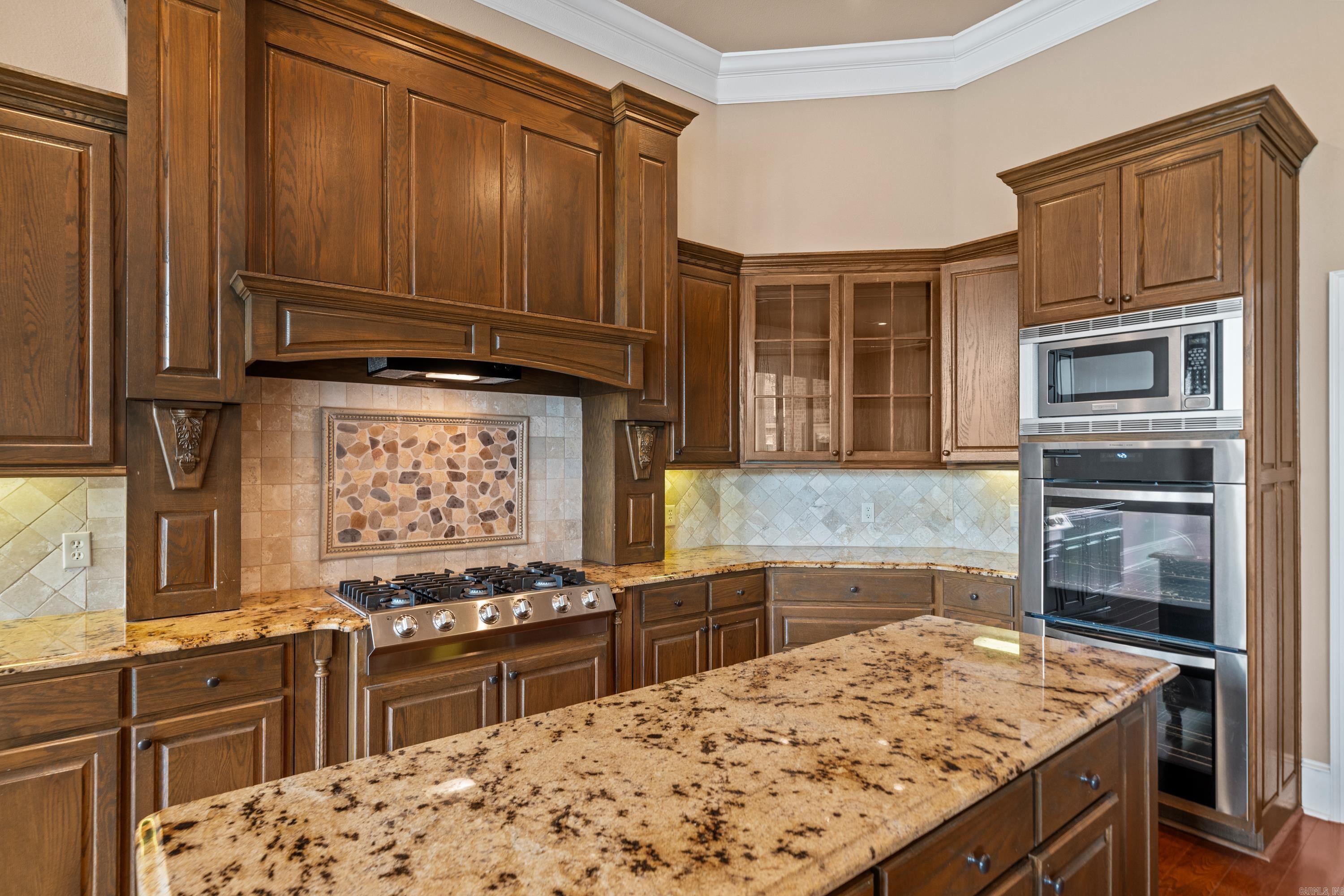 OAK SHORES ESTATES - Residential