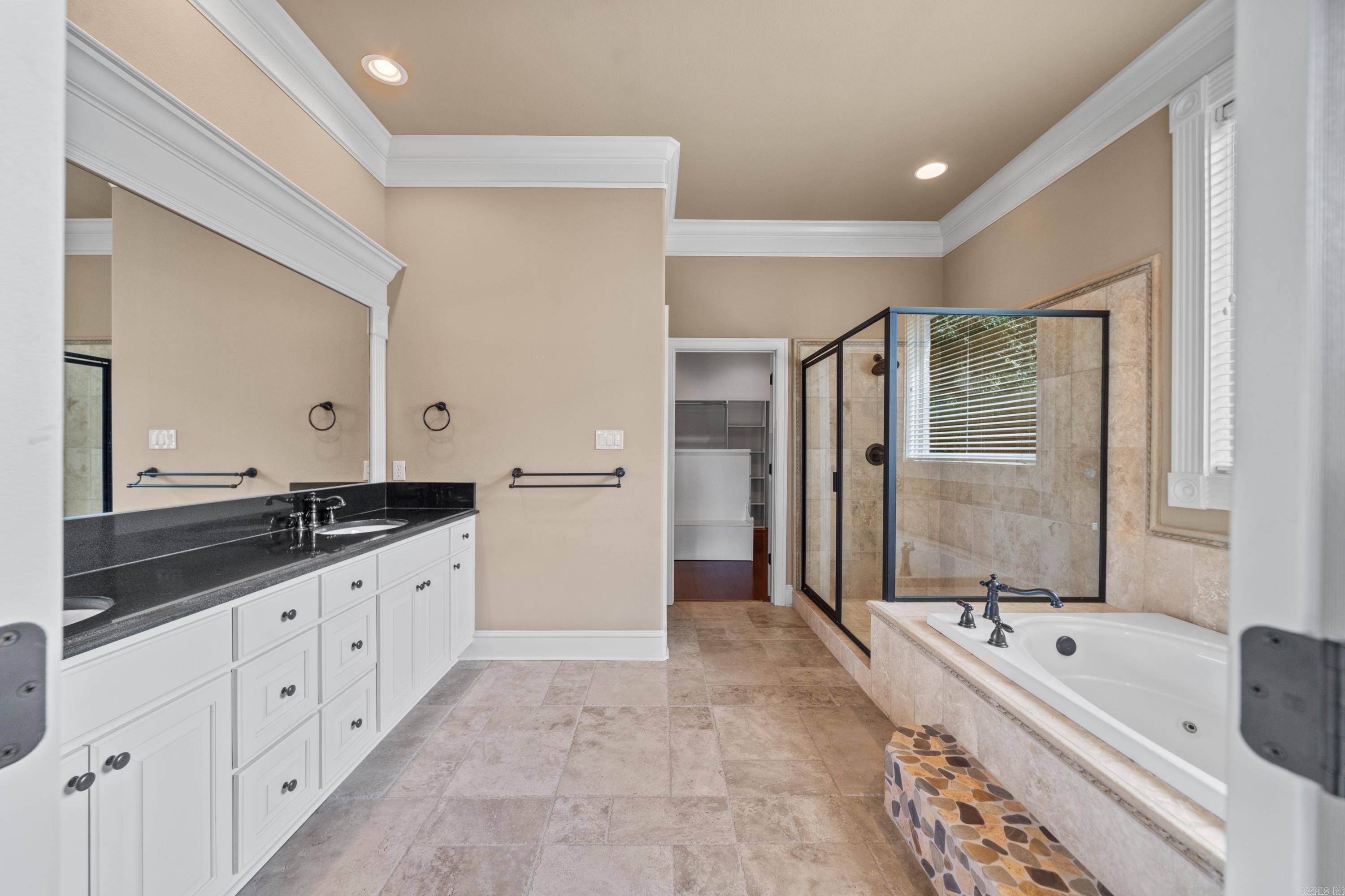 OAK SHORES ESTATES - Residential