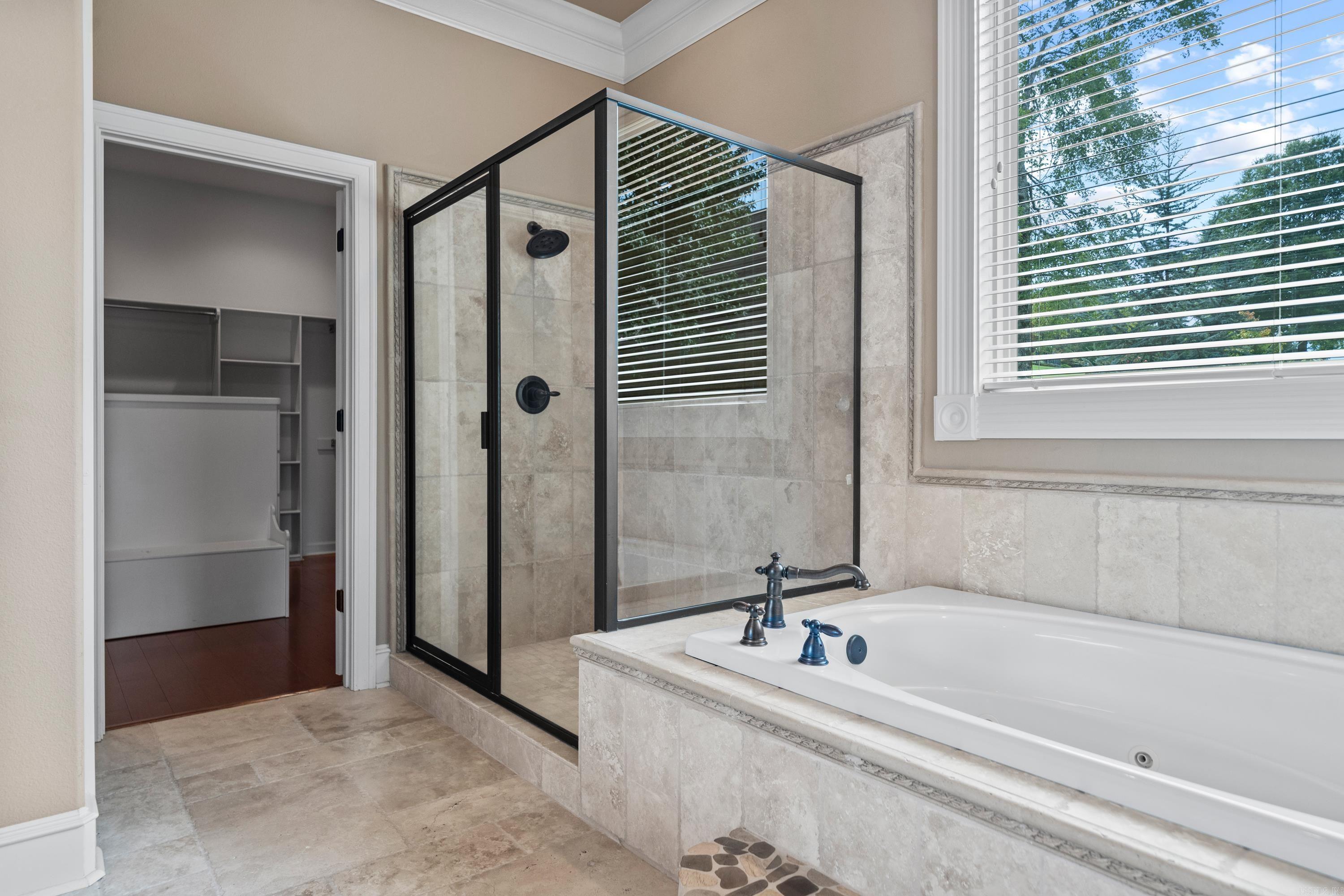 OAK SHORES ESTATES - Residential