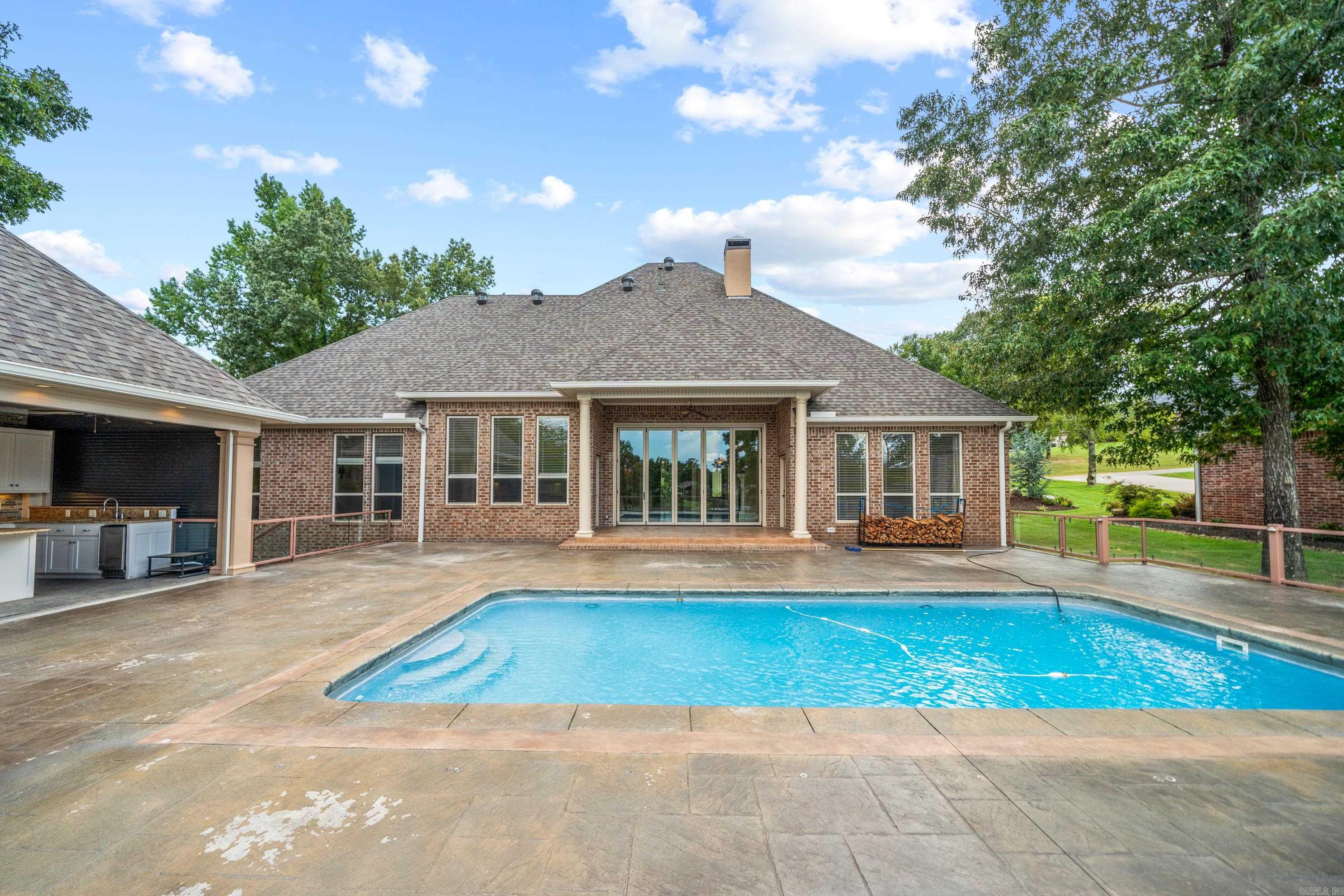 OAK SHORES ESTATES - Residential