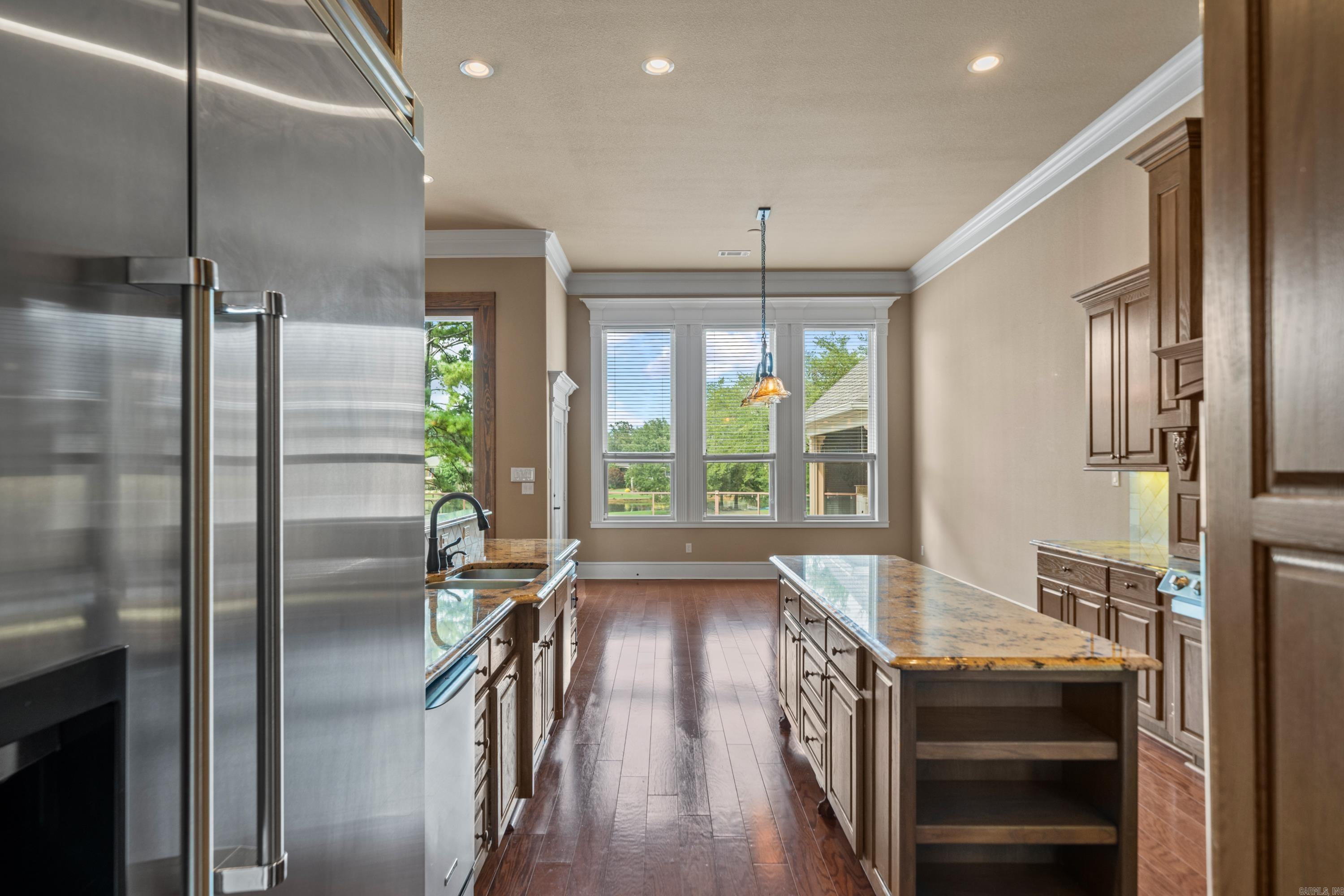 OAK SHORES ESTATES - Residential