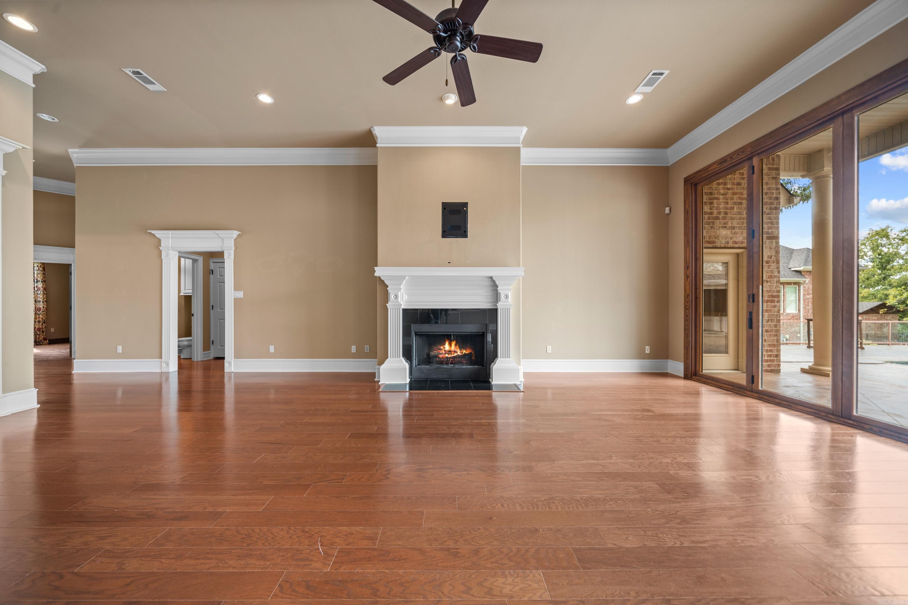 OAK SHORES ESTATES - Residential