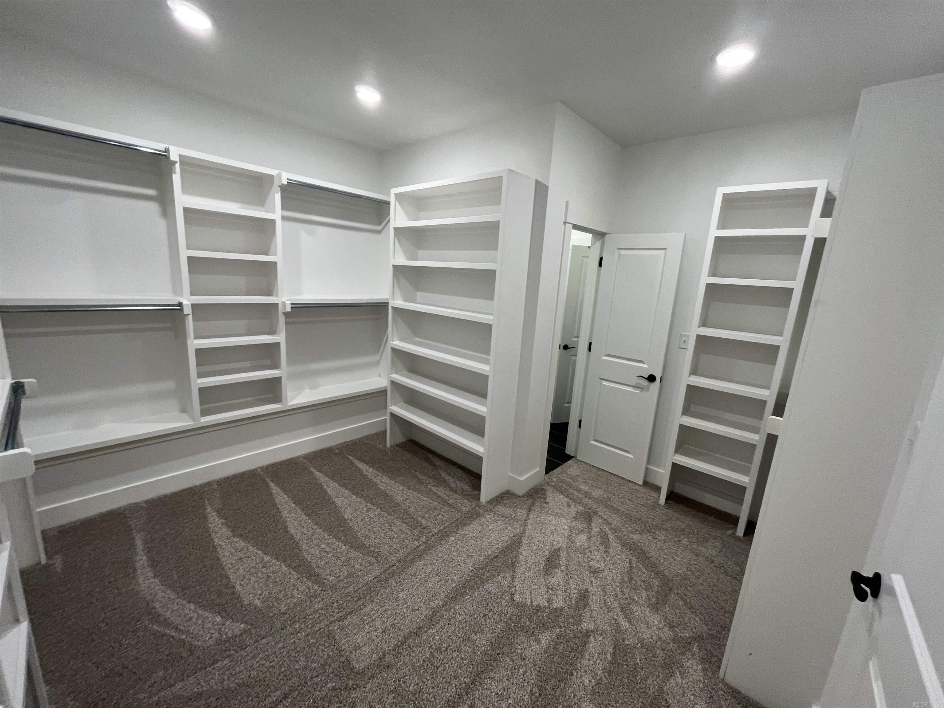 CORAL RIDGE - Residential