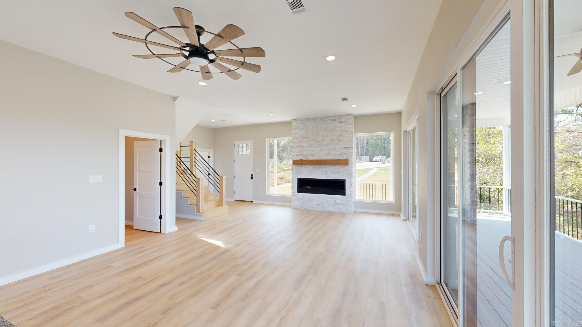 DIAMONDHEAD - Residential