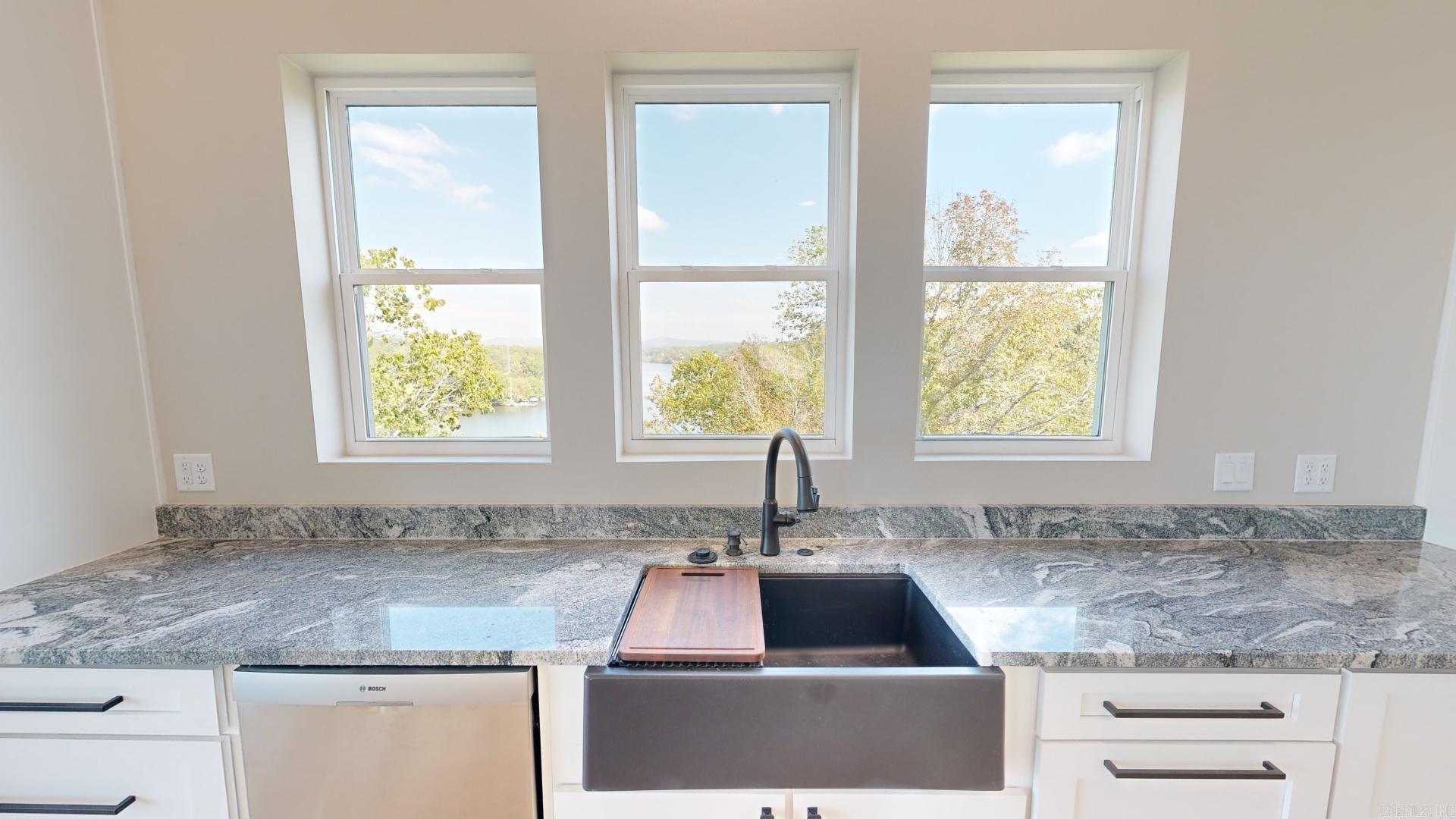 DIAMONDHEAD - Residential