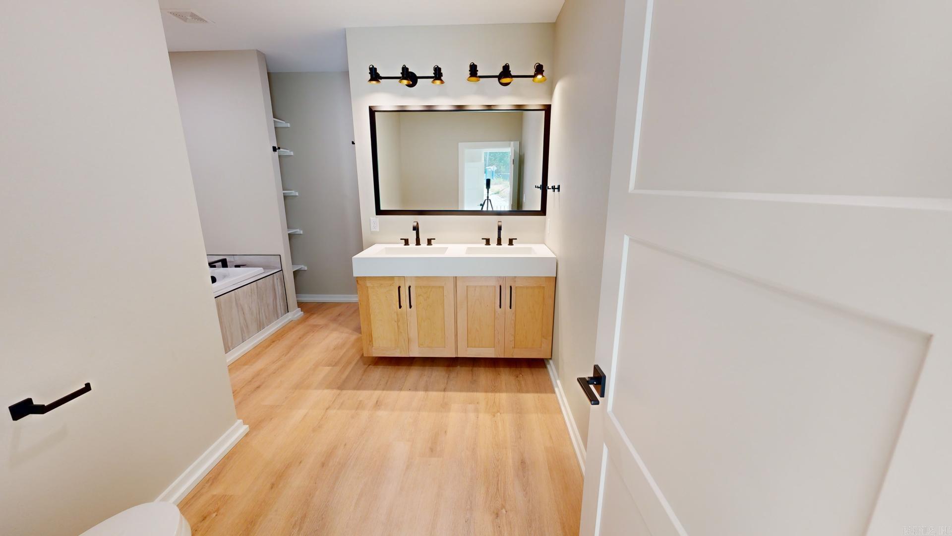 DIAMONDHEAD - Residential