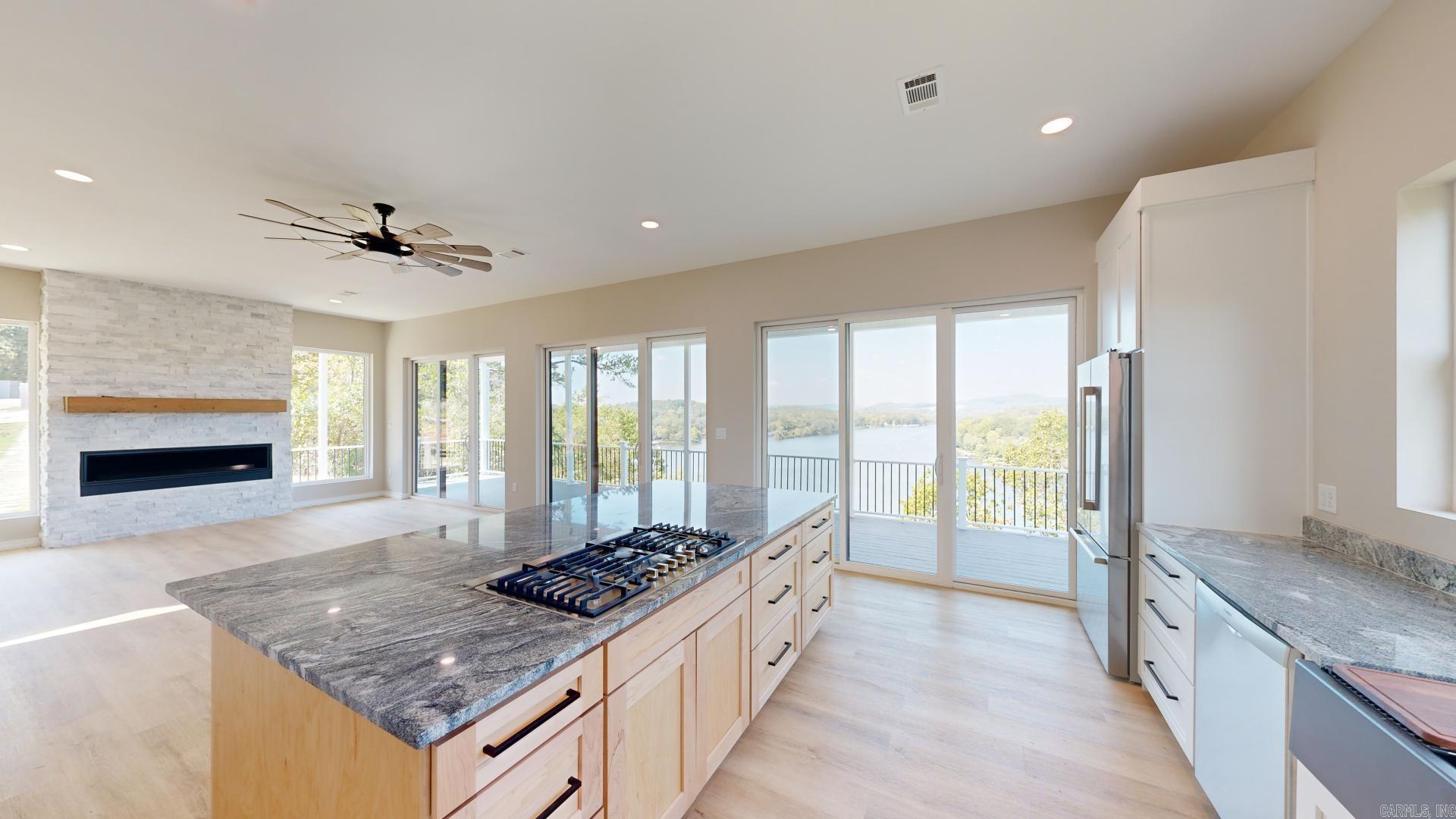 DIAMONDHEAD - Residential