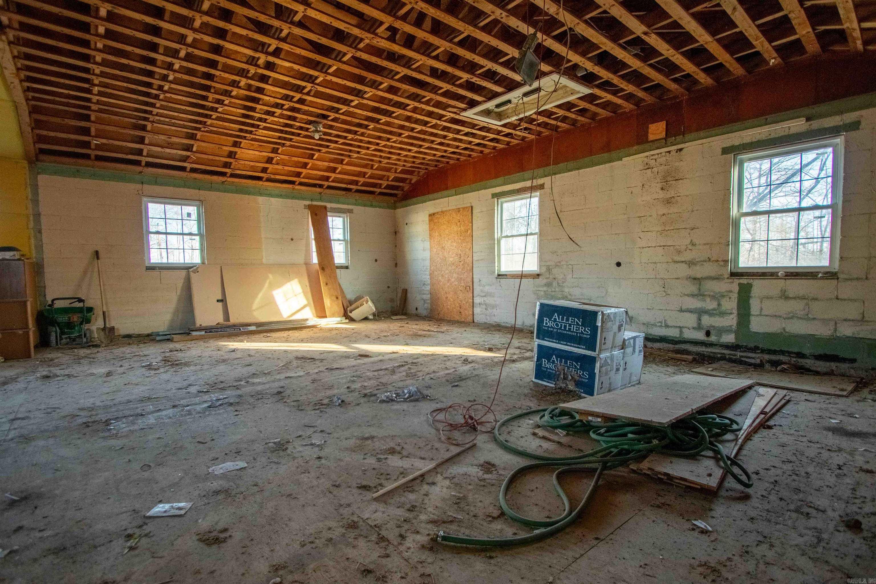 Dixie Acres - Commercial Sale