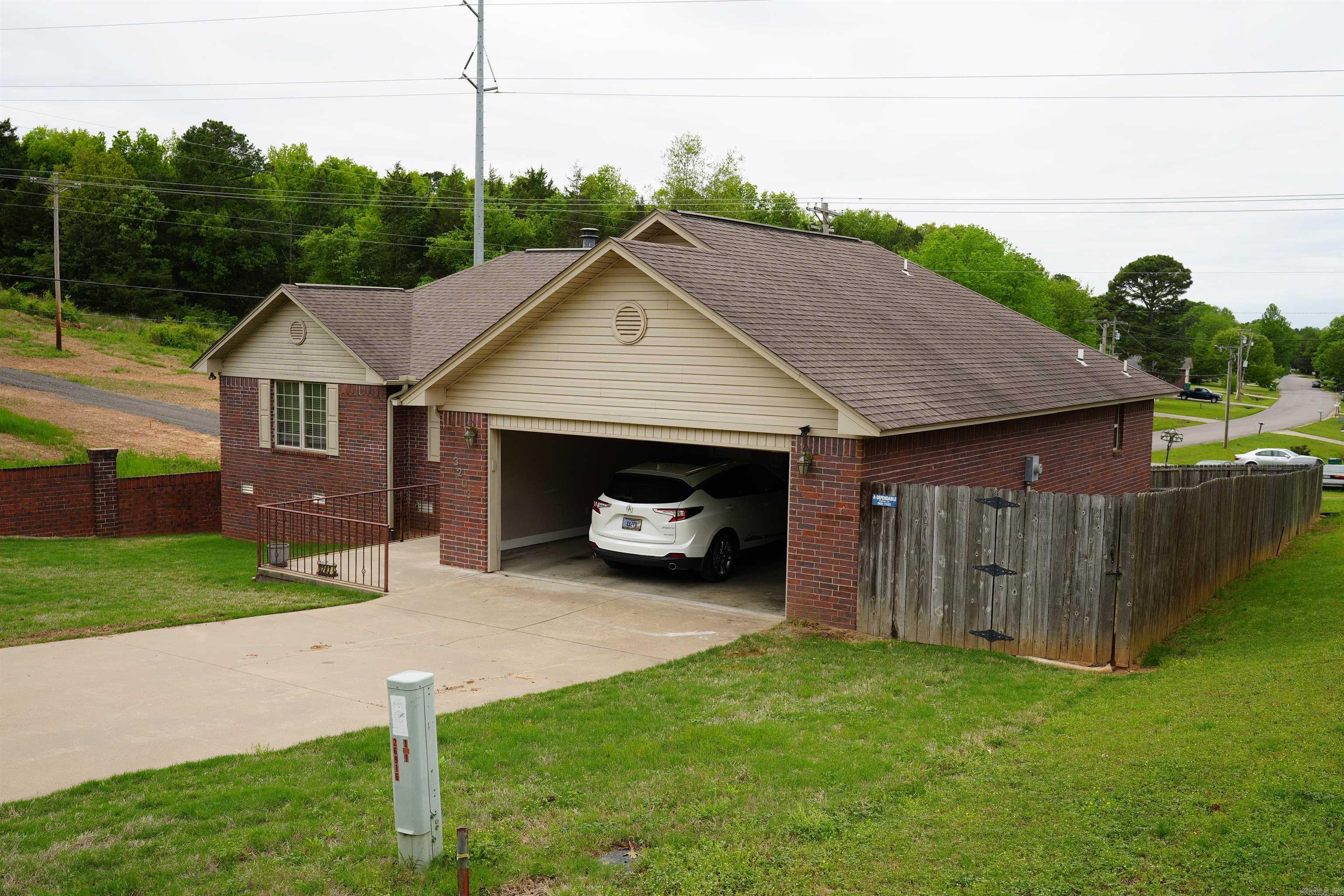 HUNTINGTON PLACE - Residential