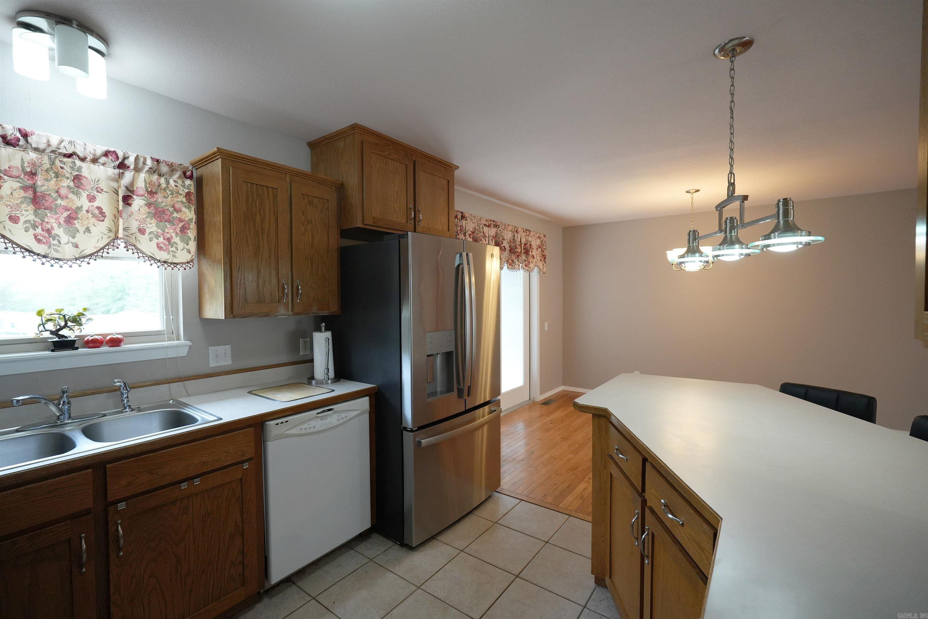 HUNTINGTON PLACE - Residential