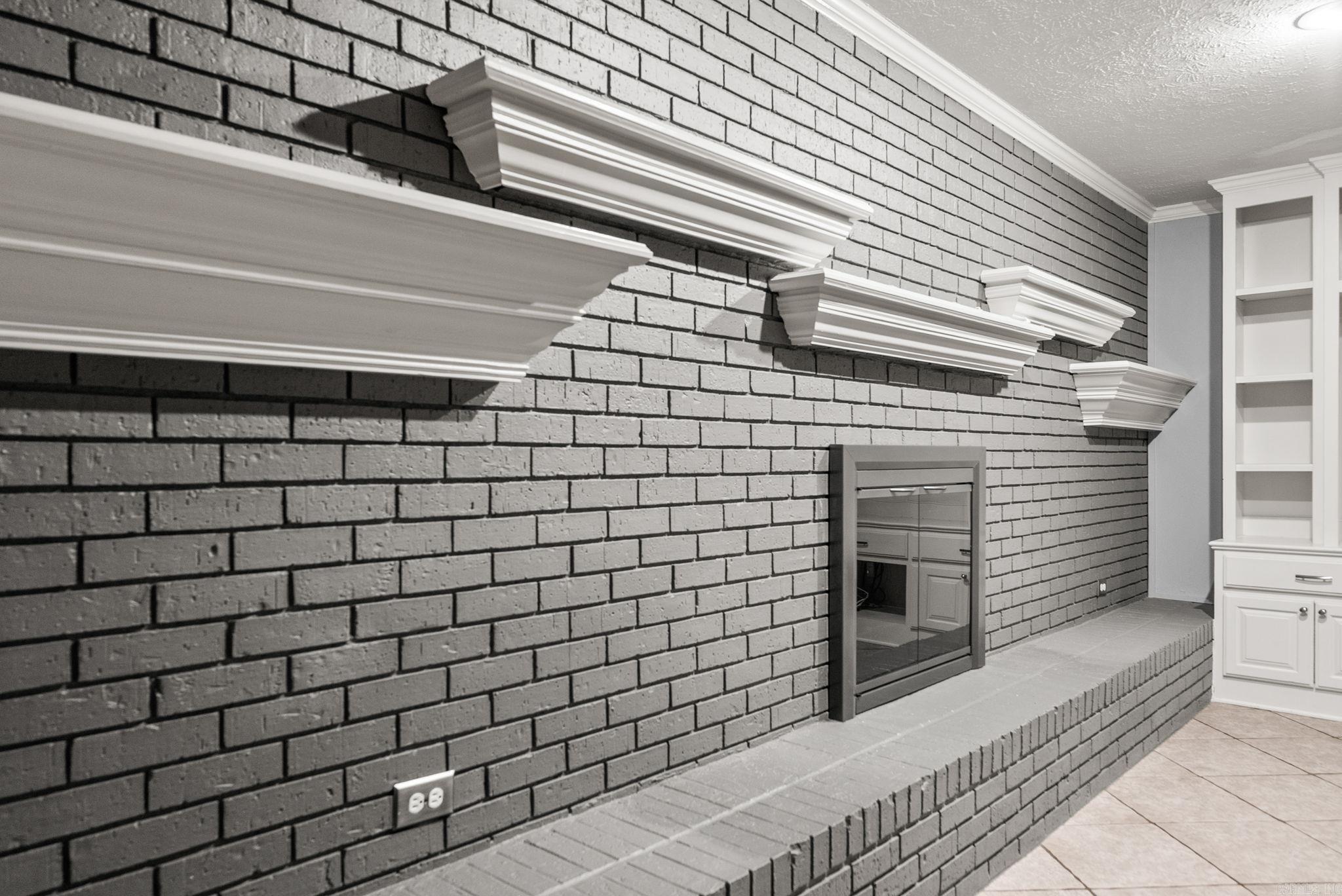 COUNTRY CLUB TERRACE - Residential