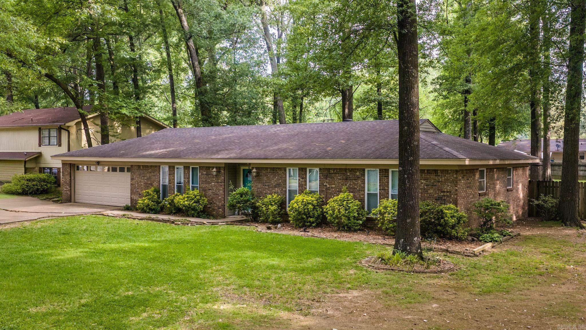 COUNTRY CLUB TERRACE - Residential