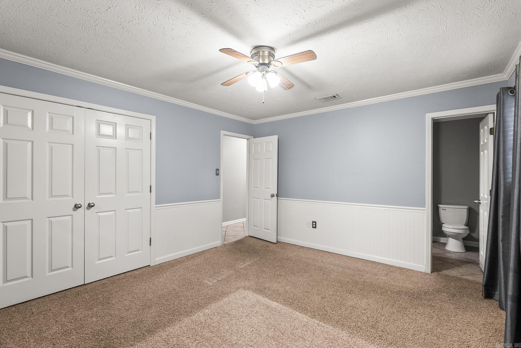 COUNTRY CLUB TERRACE - Residential