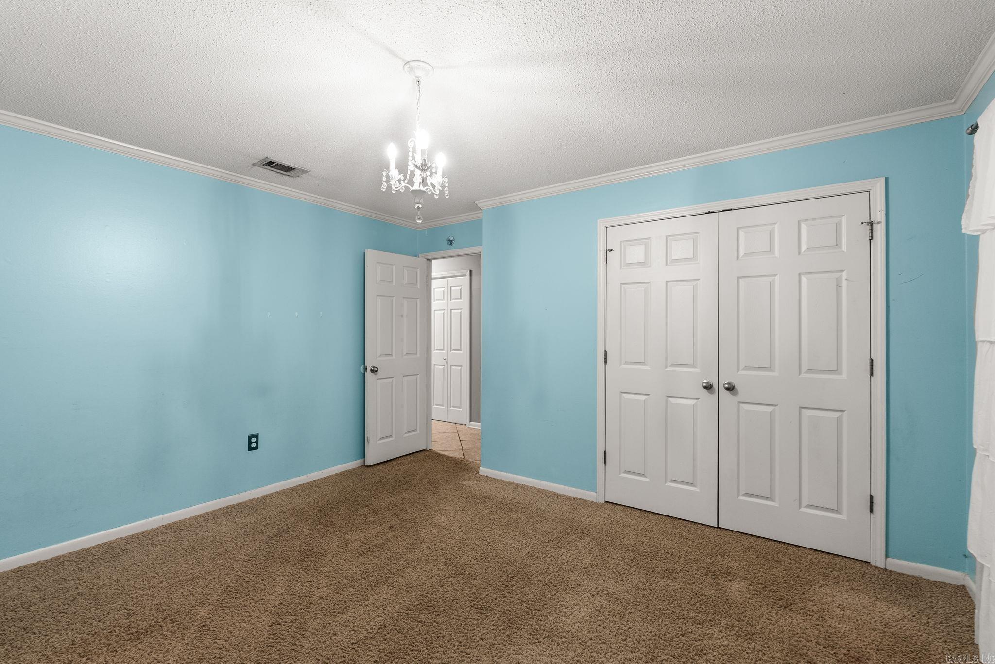 COUNTRY CLUB TERRACE - Residential