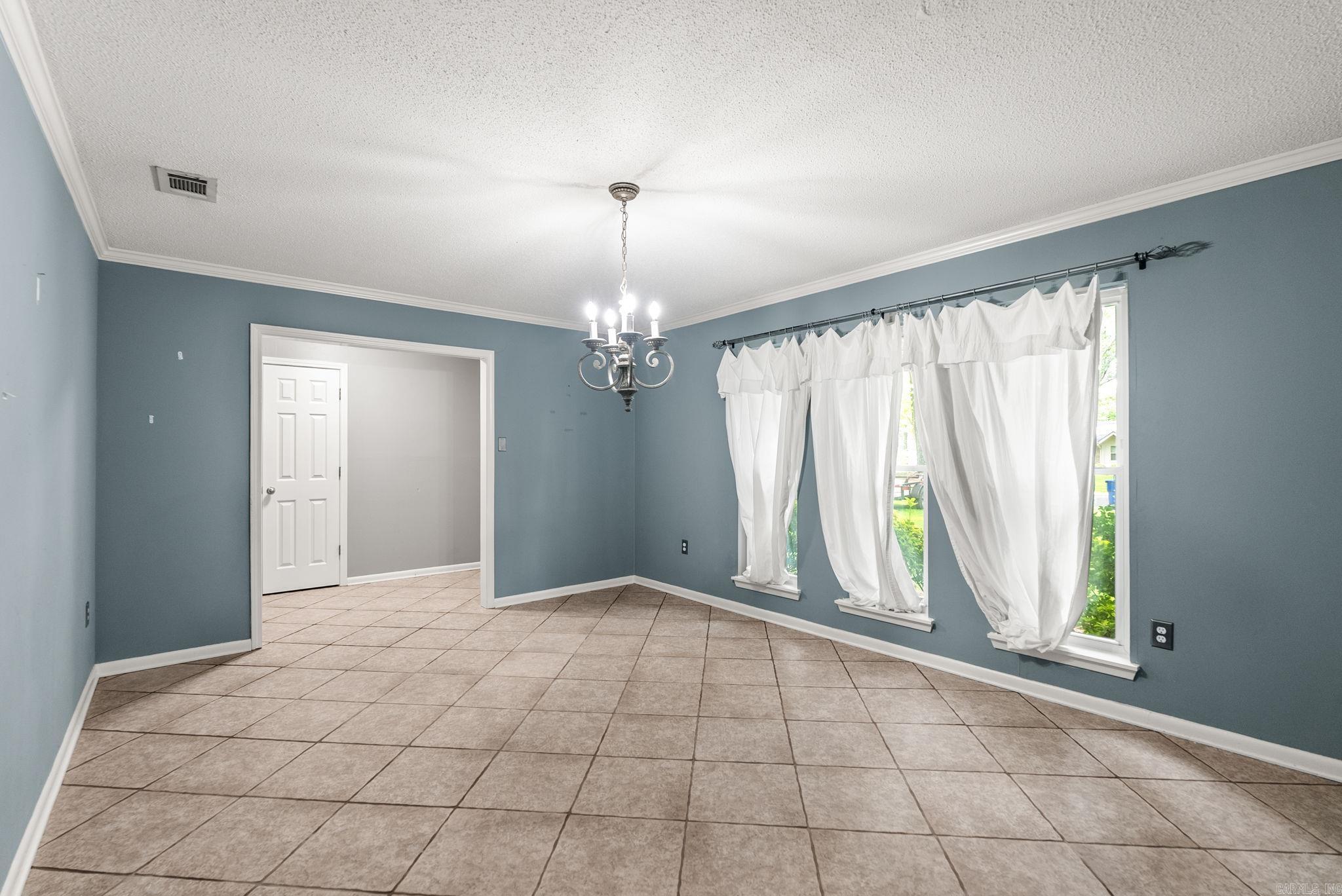 COUNTRY CLUB TERRACE - Residential