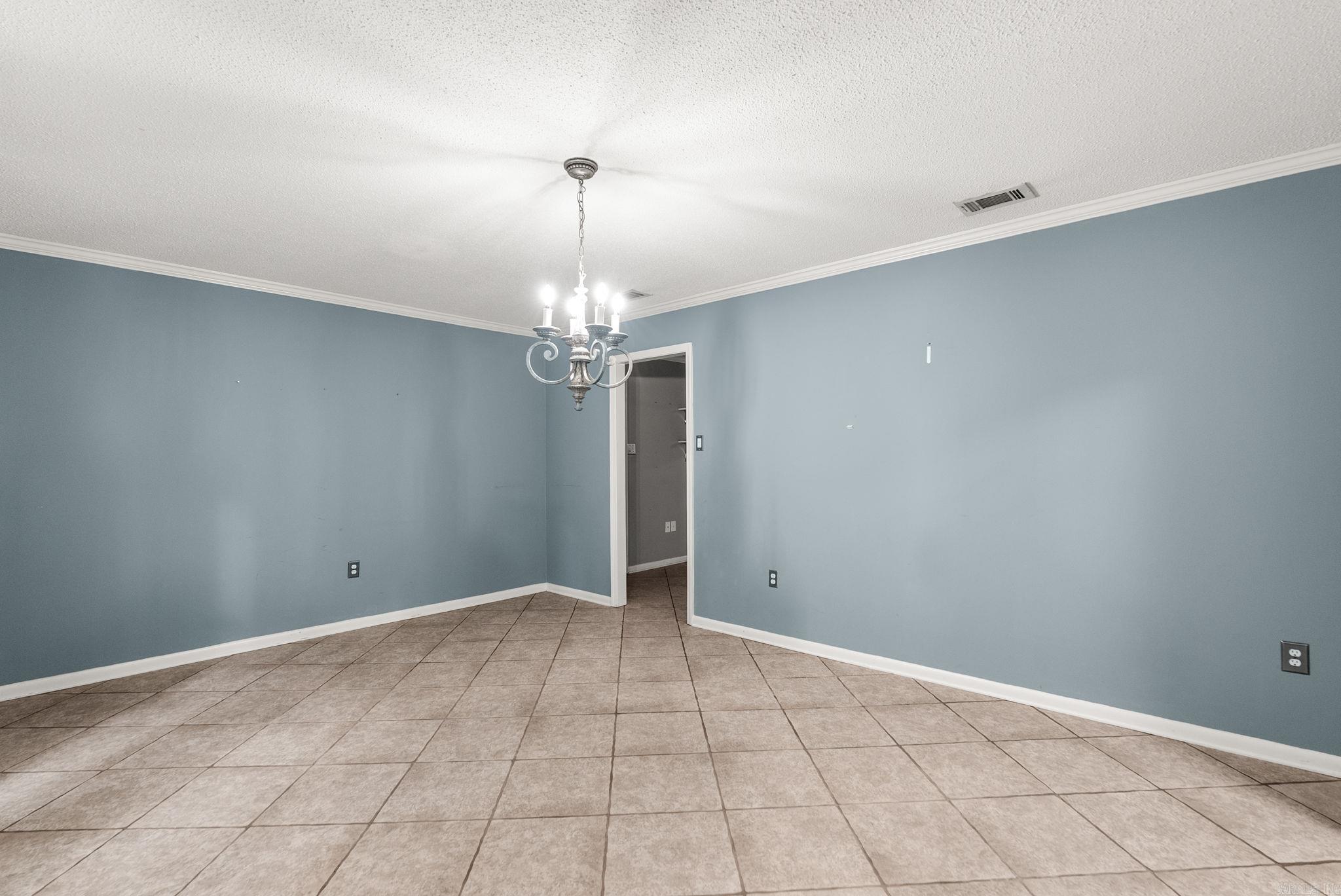 COUNTRY CLUB TERRACE - Residential