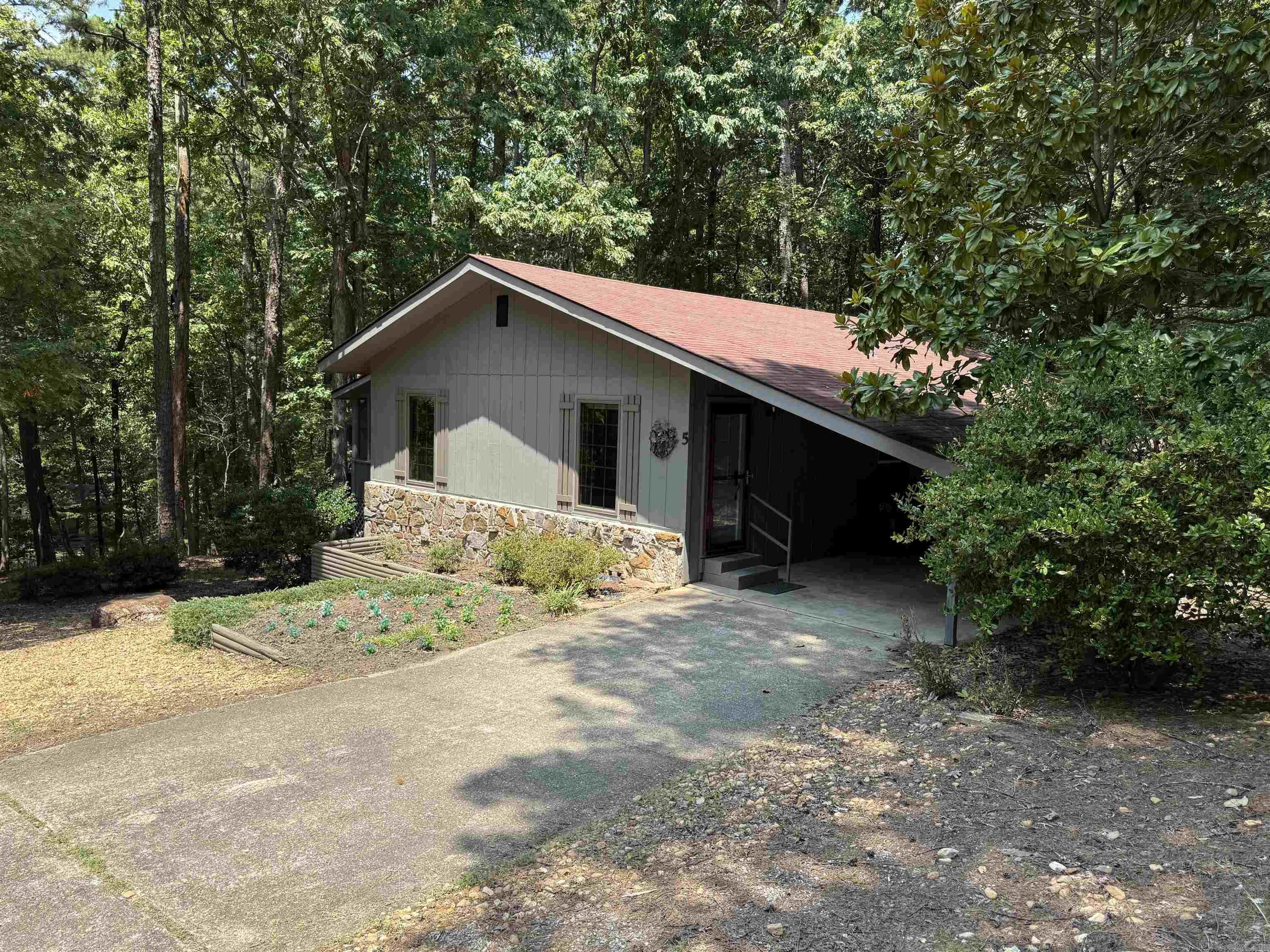 Gerona - Residential Lease