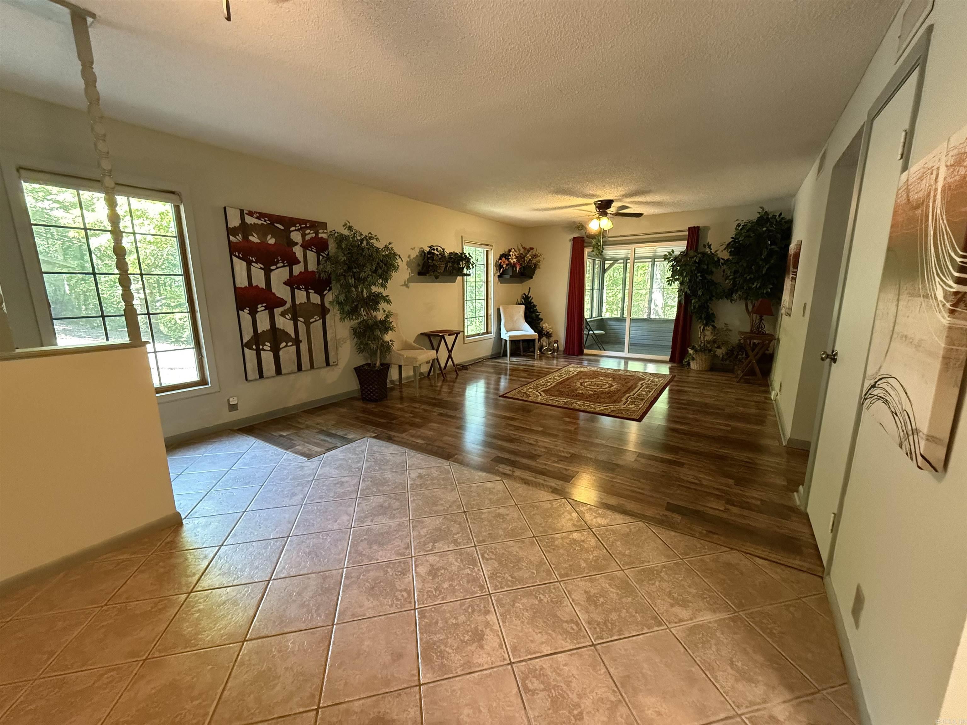 Gerona - Residential Lease