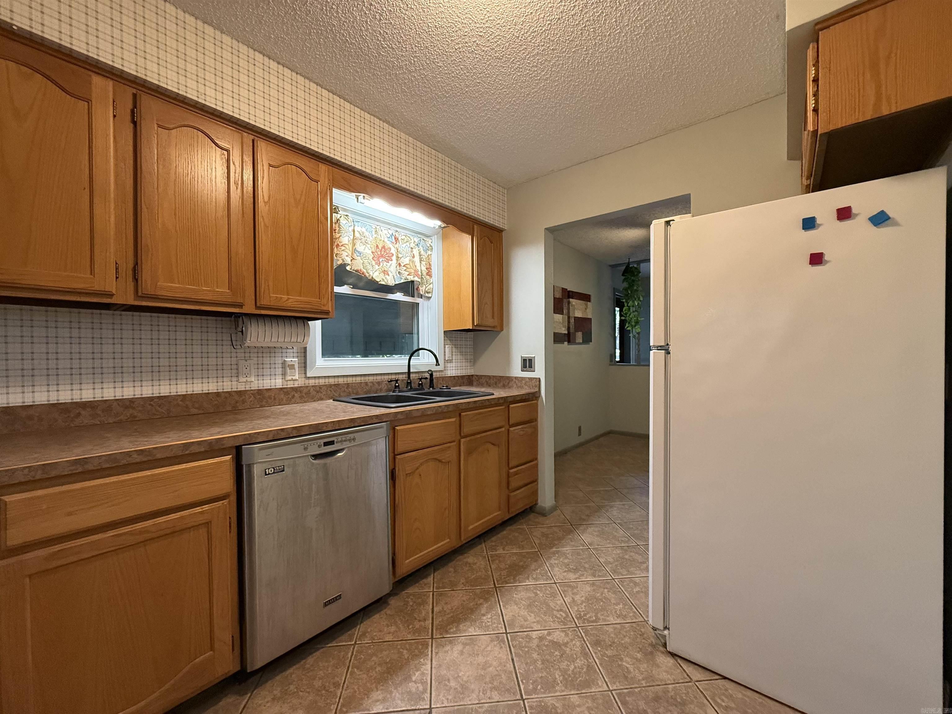 Gerona - Residential Lease