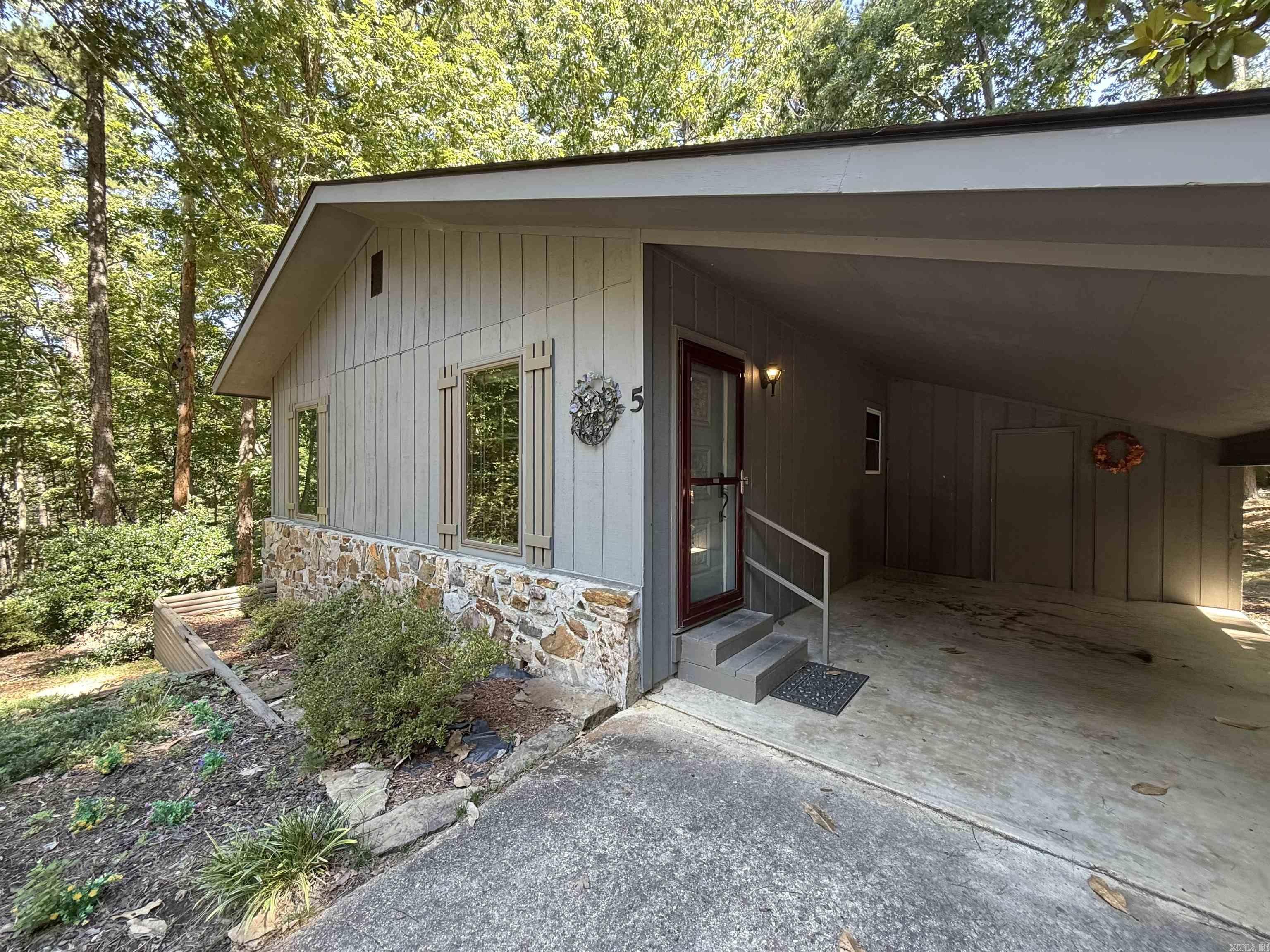 Gerona - Residential Lease