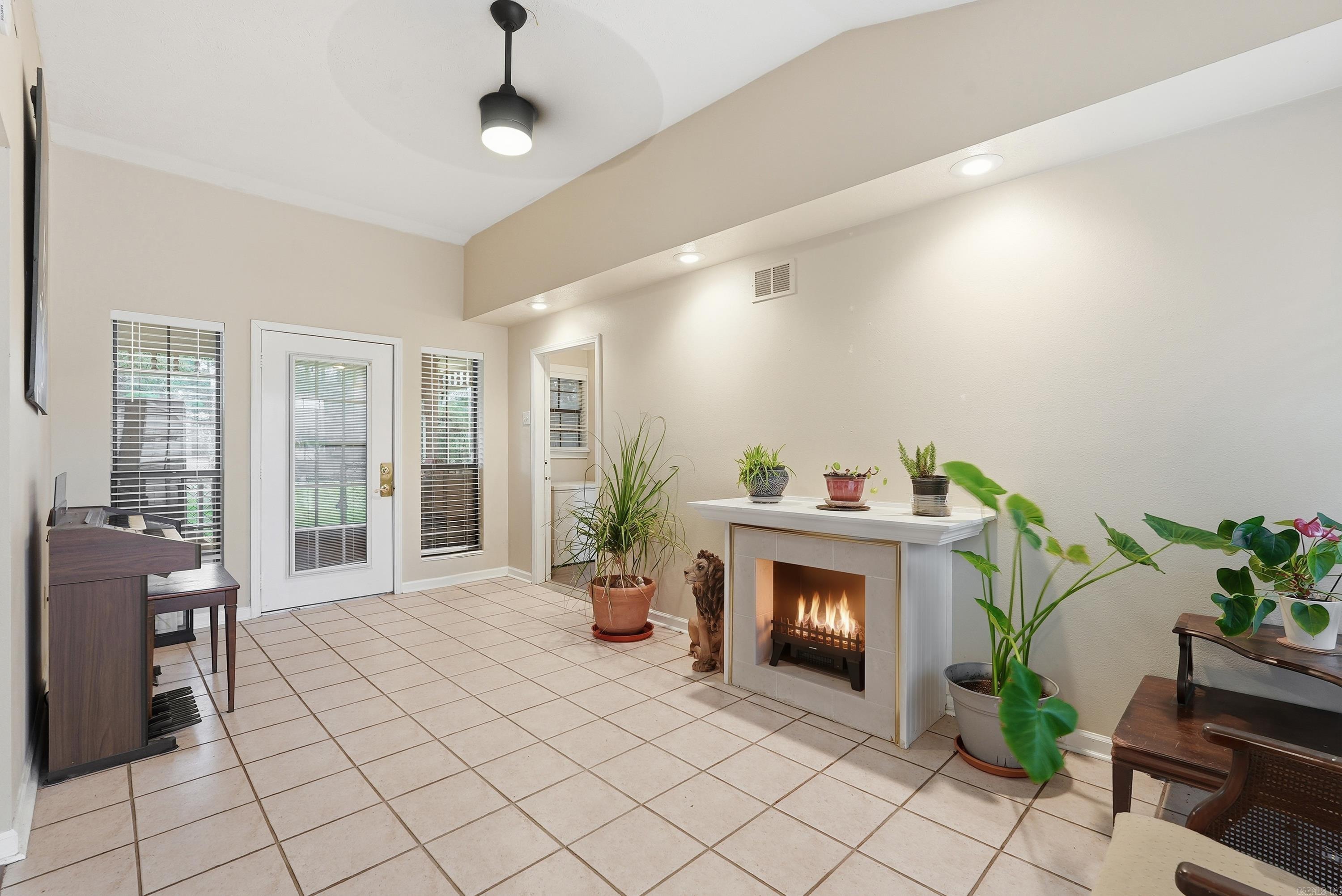 SPRADLIN & ROSE - Residential