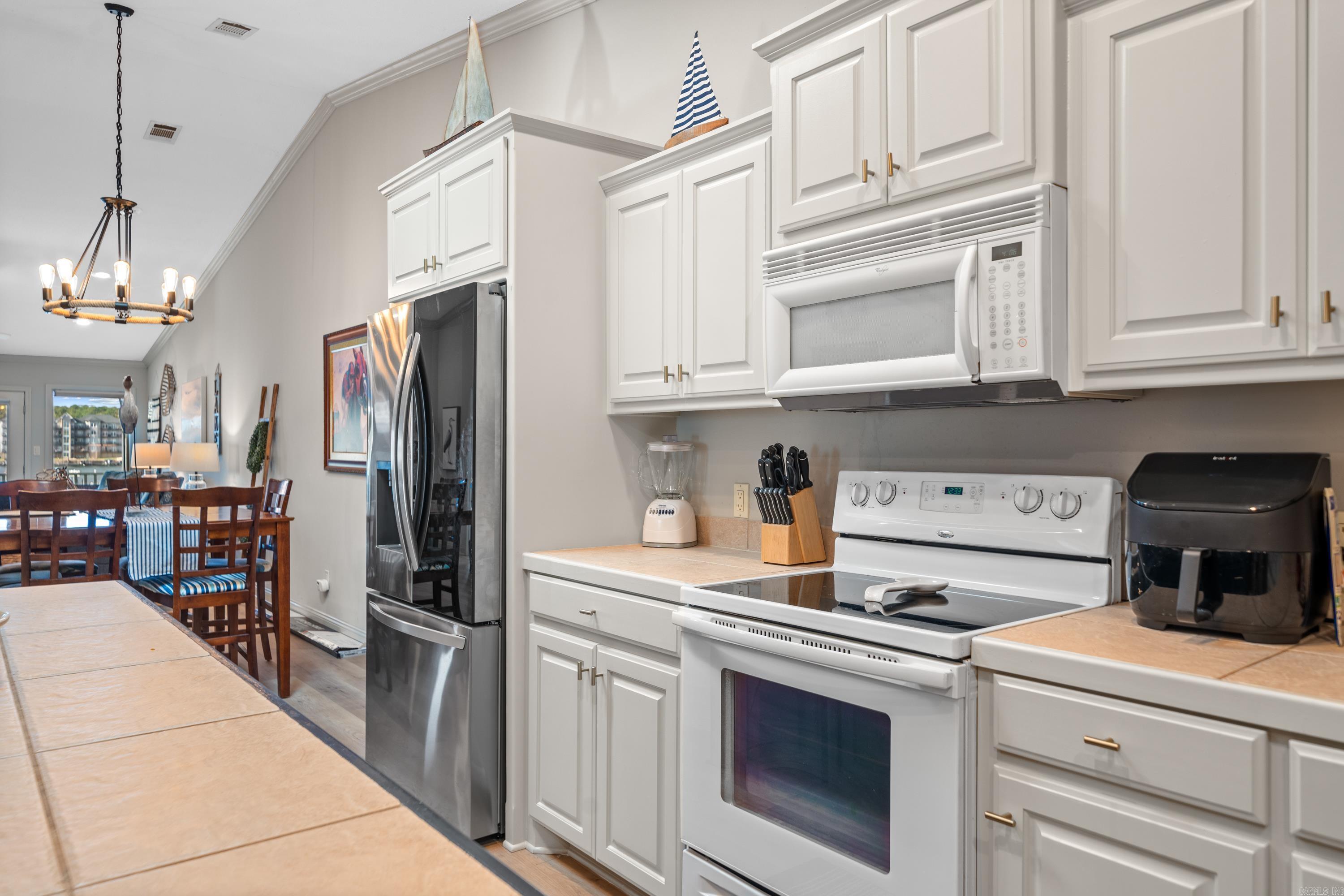 CATALINA COVE HPR - Residential