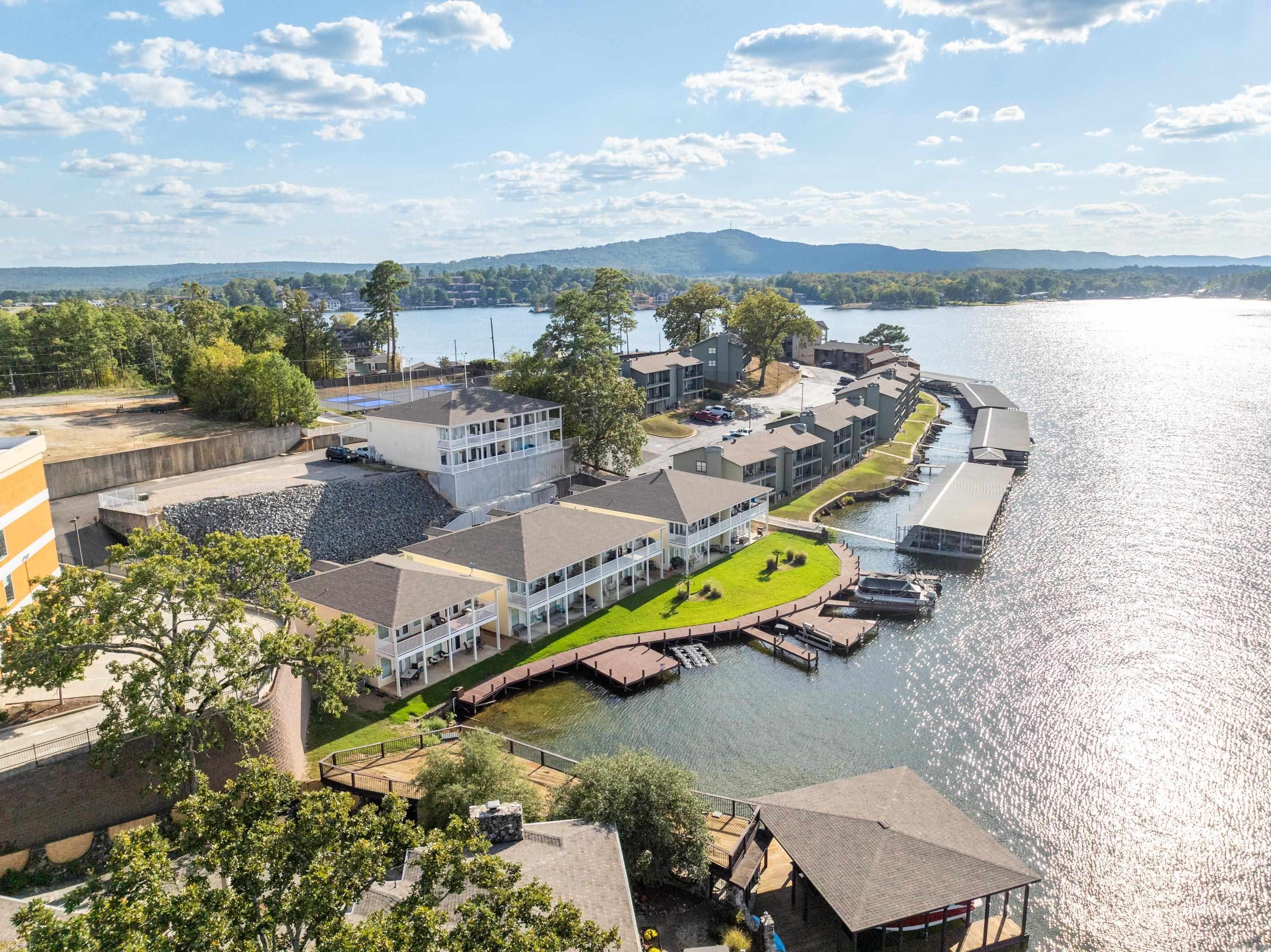 CATALINA COVE HPR - Residential