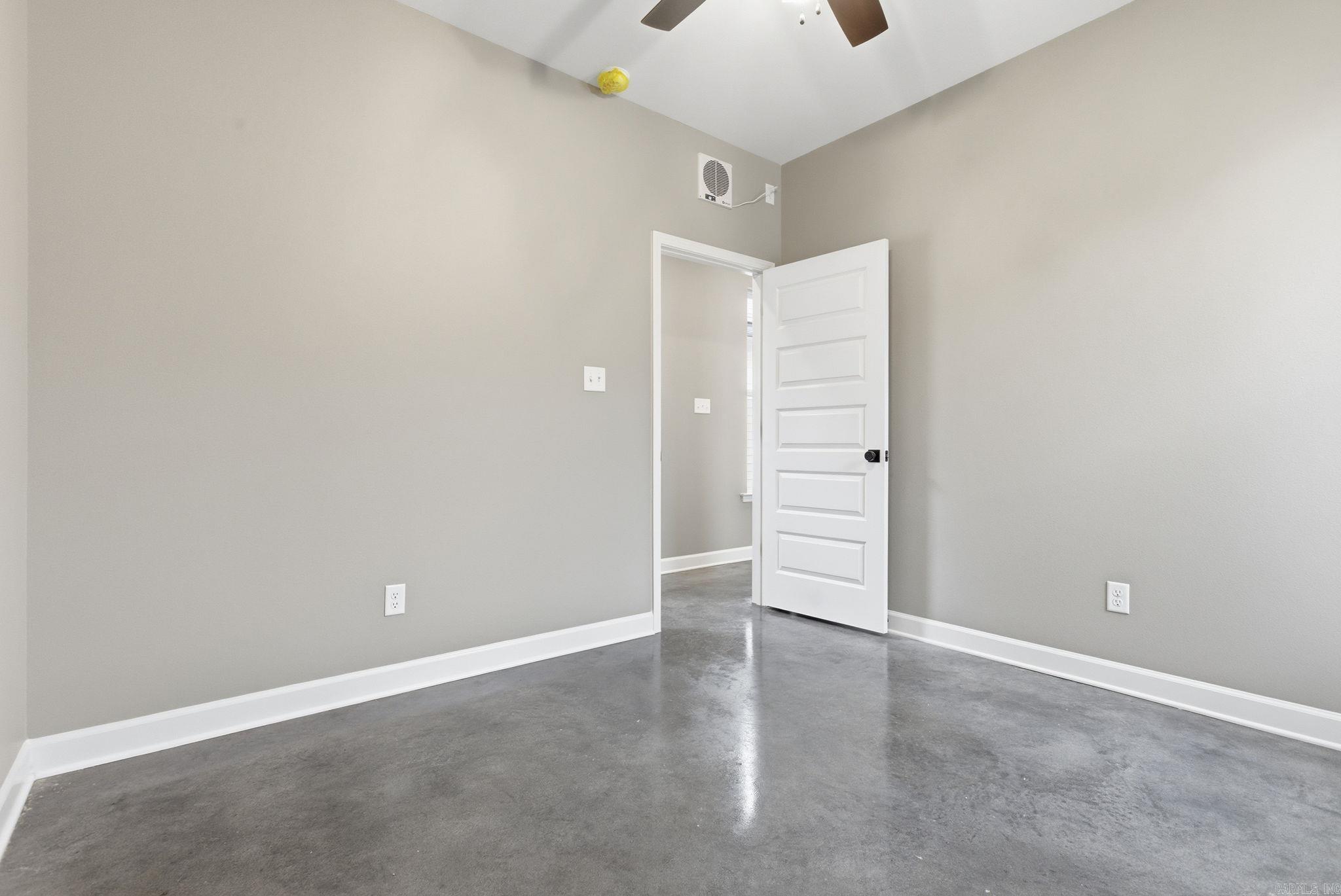 HANGER - Residential