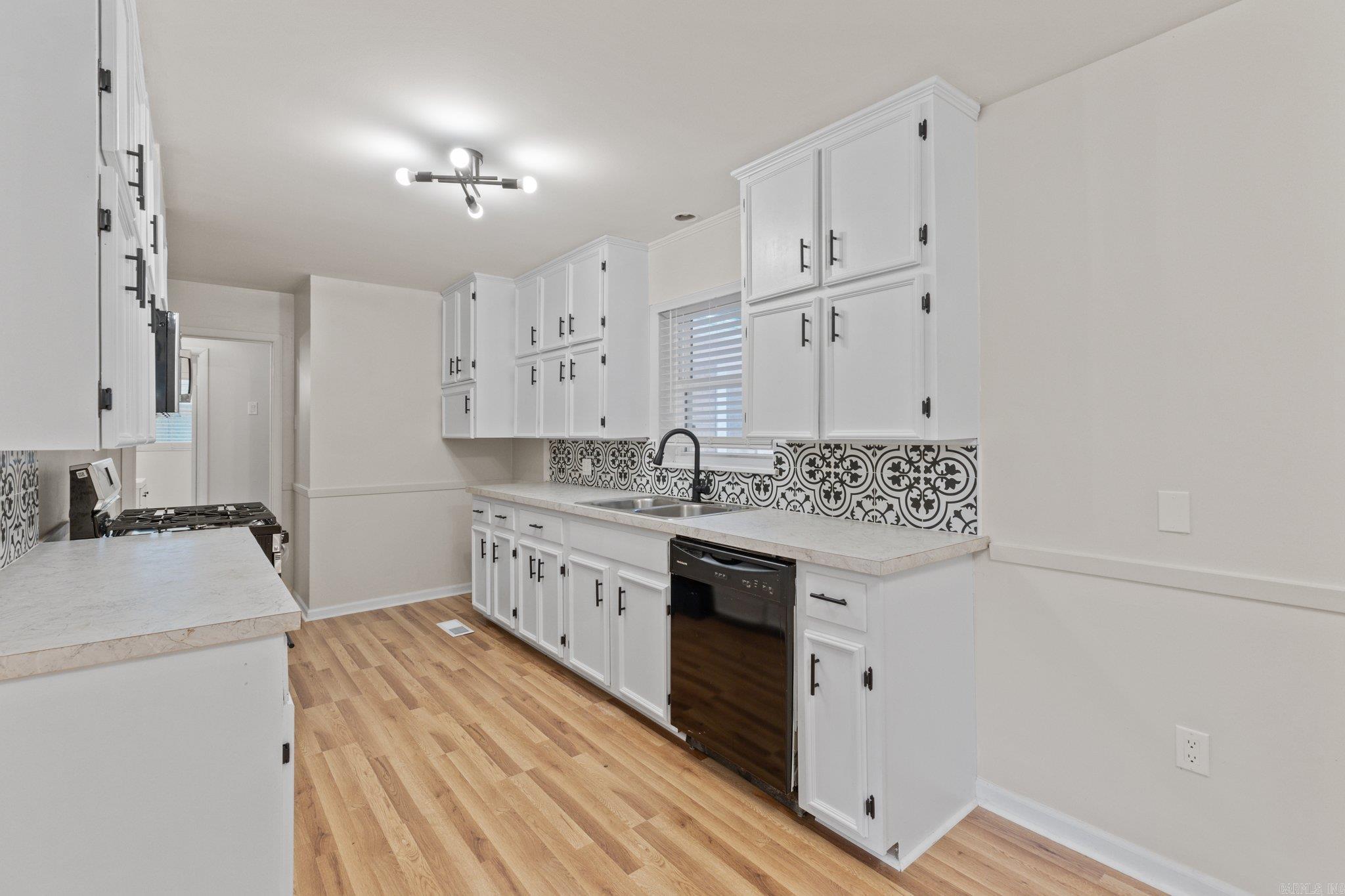 PARK HILL WEST ADDN - Residential