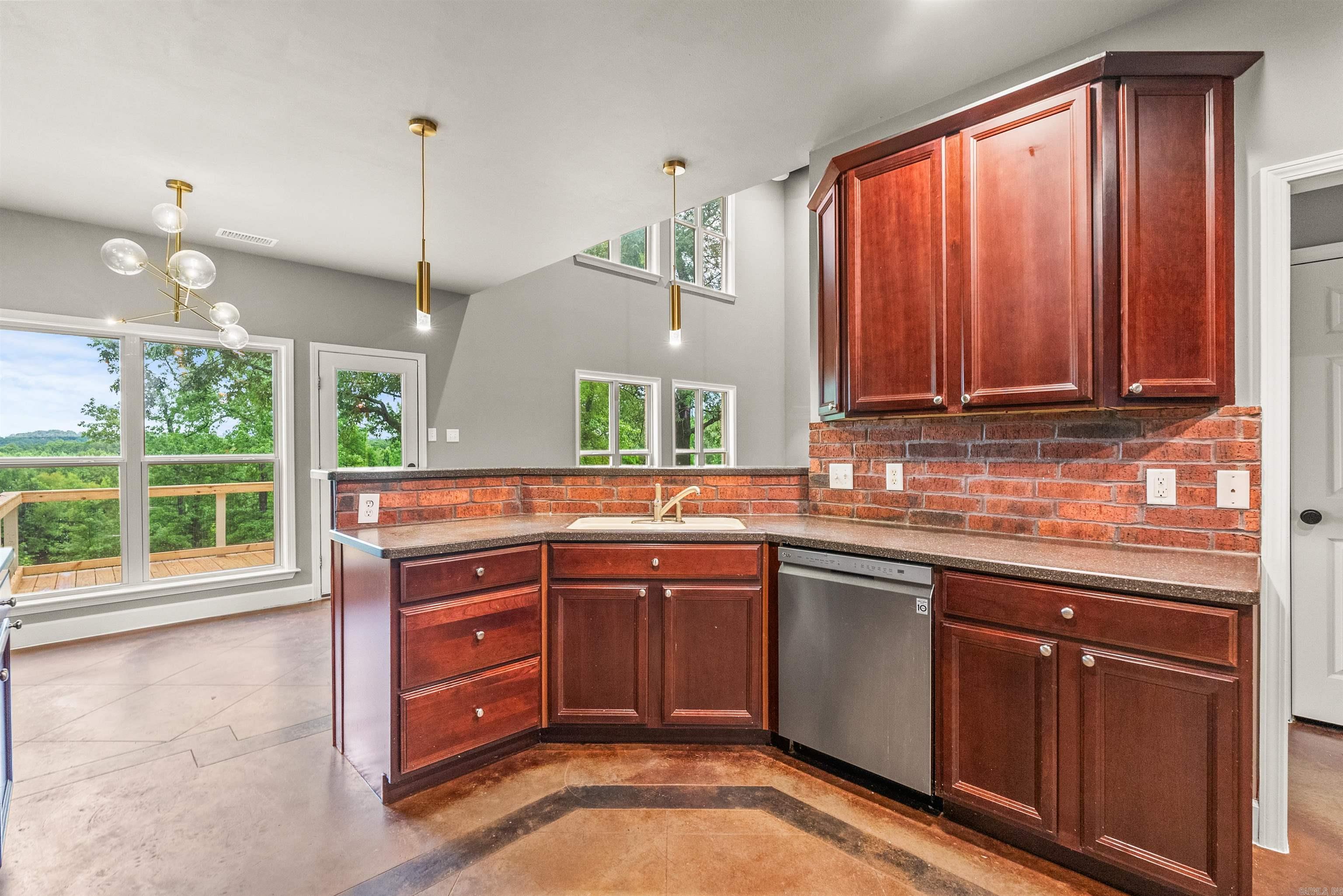 SUMMERHILL PLACE - Residential