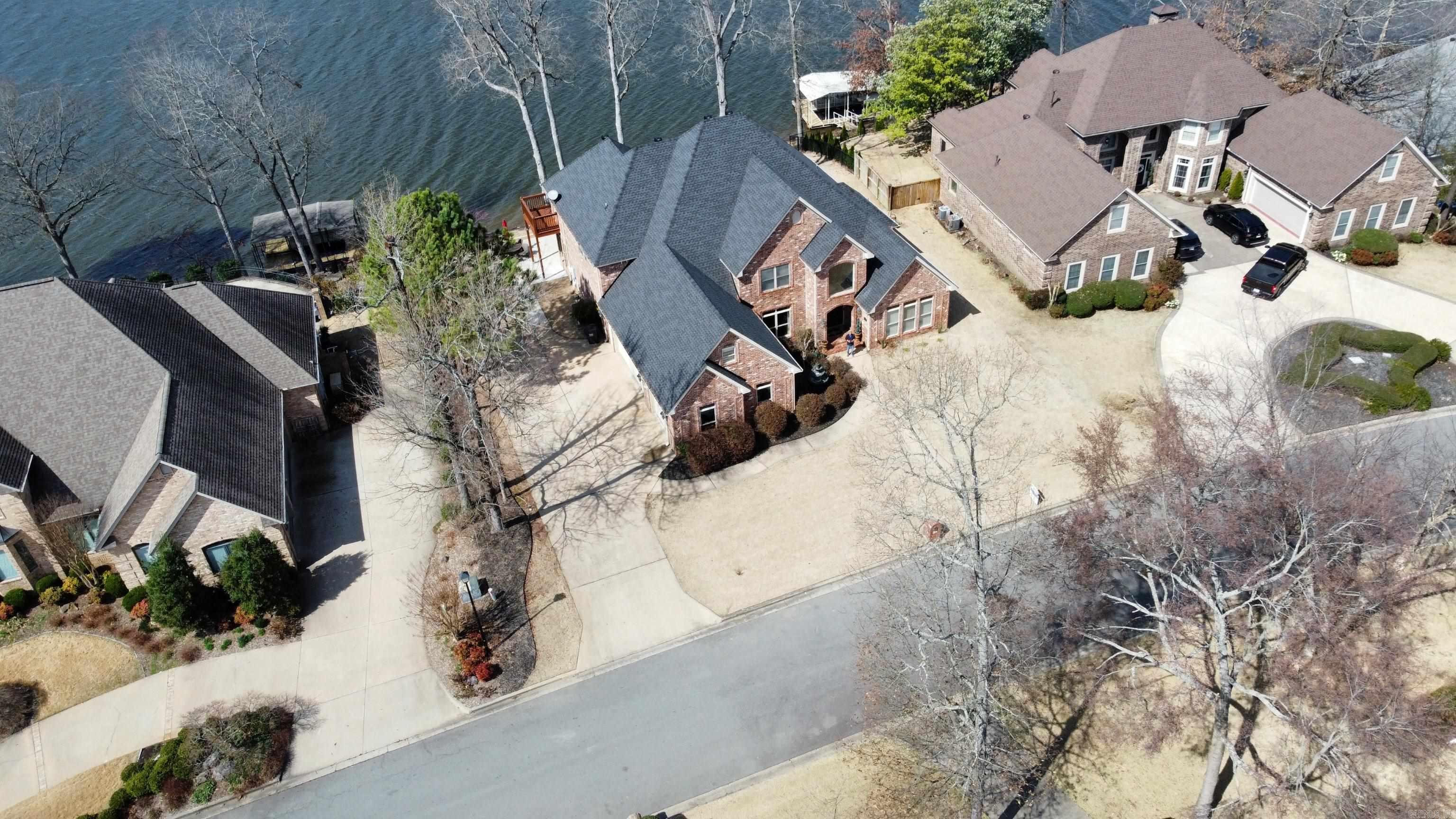 HURRICANE LAKE EST - Residential