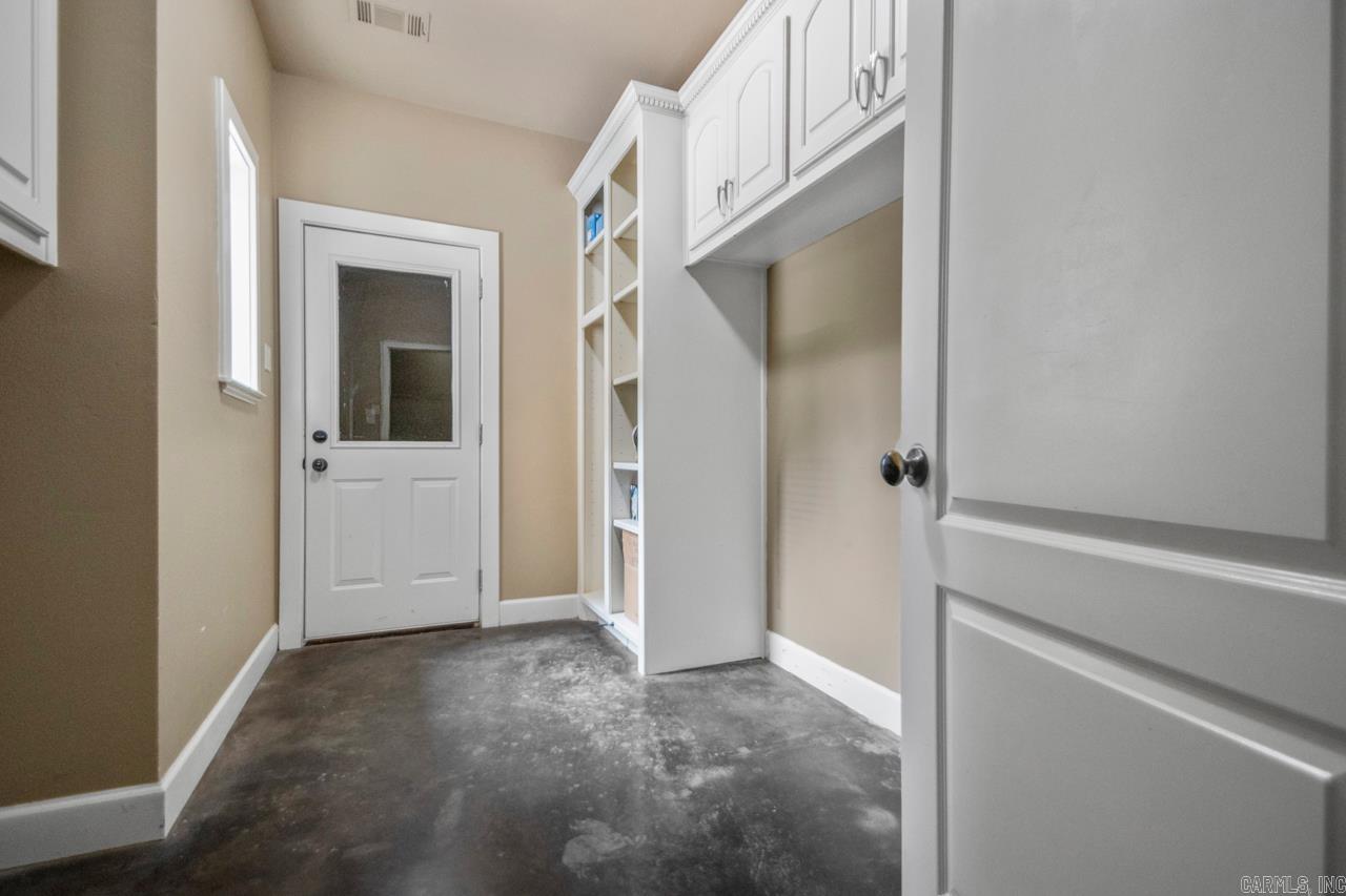 HURRICANE LAKE EST - Residential