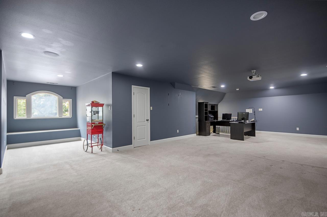 HURRICANE LAKE EST - Residential