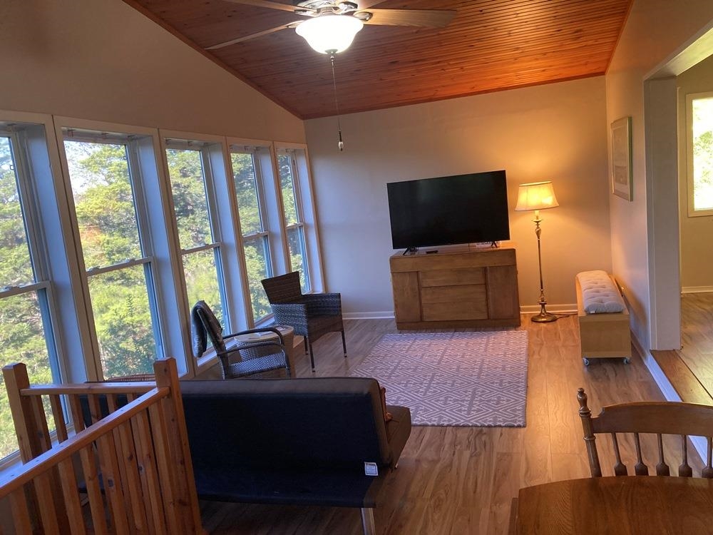 Crow 3rd - Residential