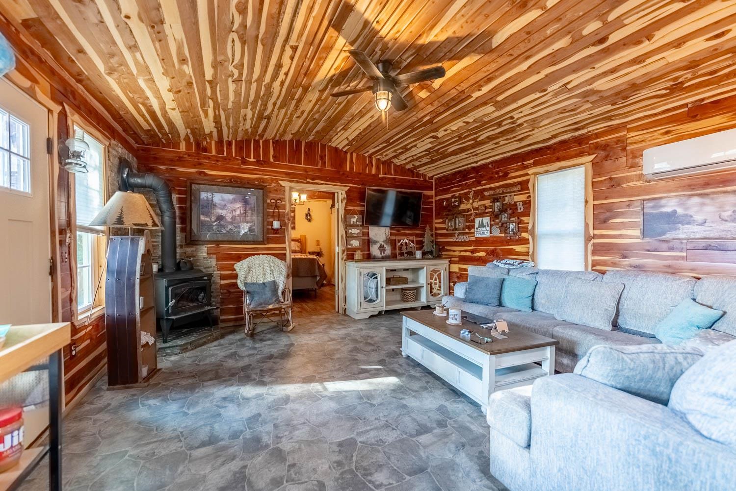 PINE VALLEY ESTATES - Residential