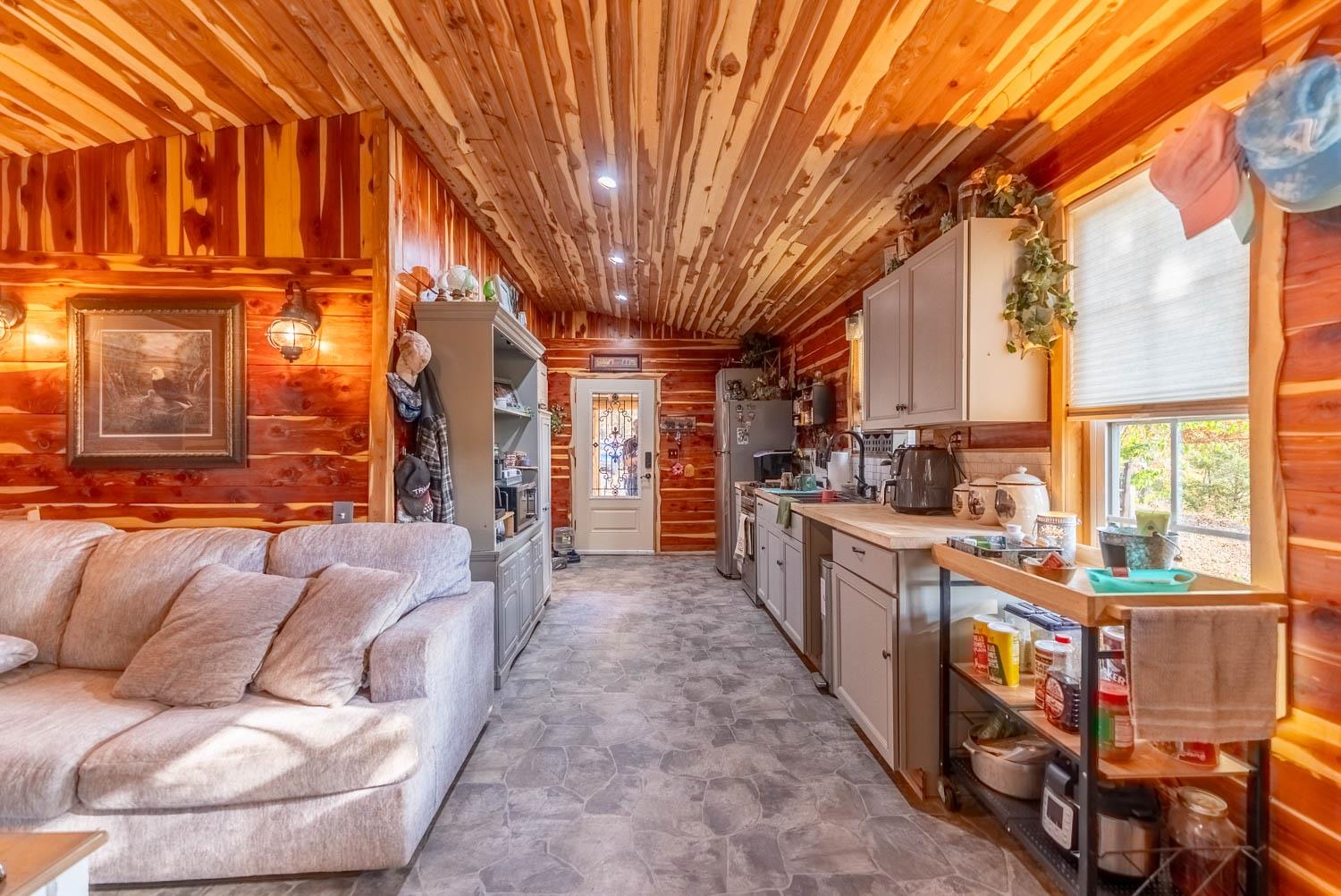 PINE VALLEY ESTATES - Residential