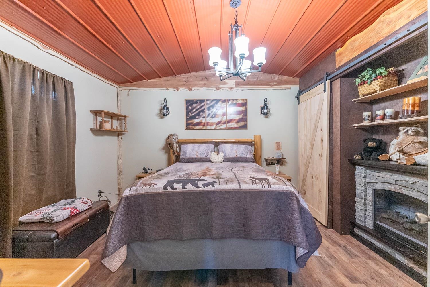 PINE VALLEY ESTATES - Residential