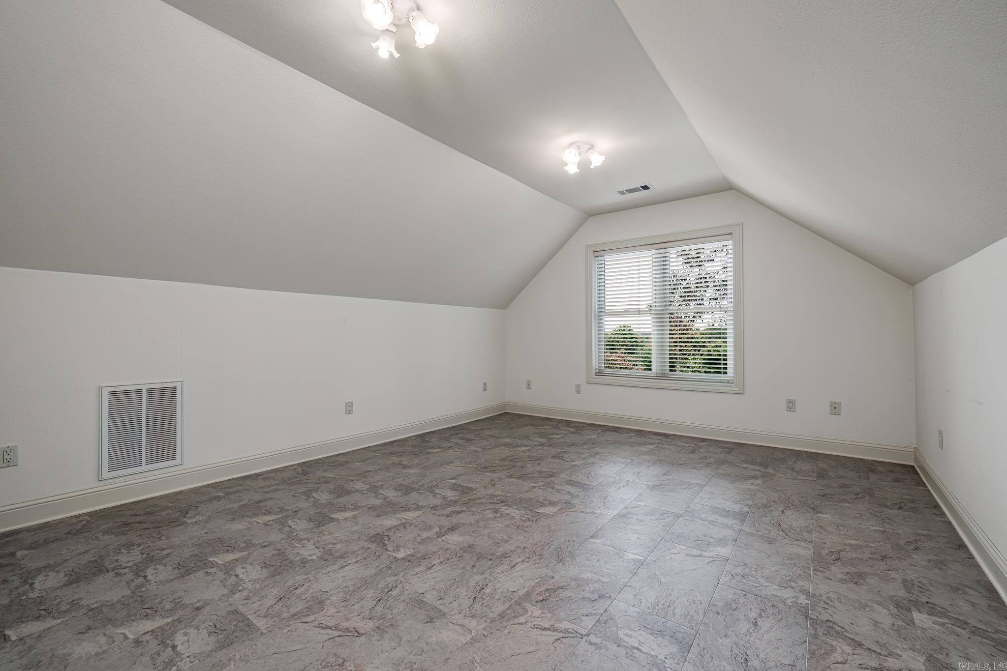 NORTHWOODS ESTATES - Residential
