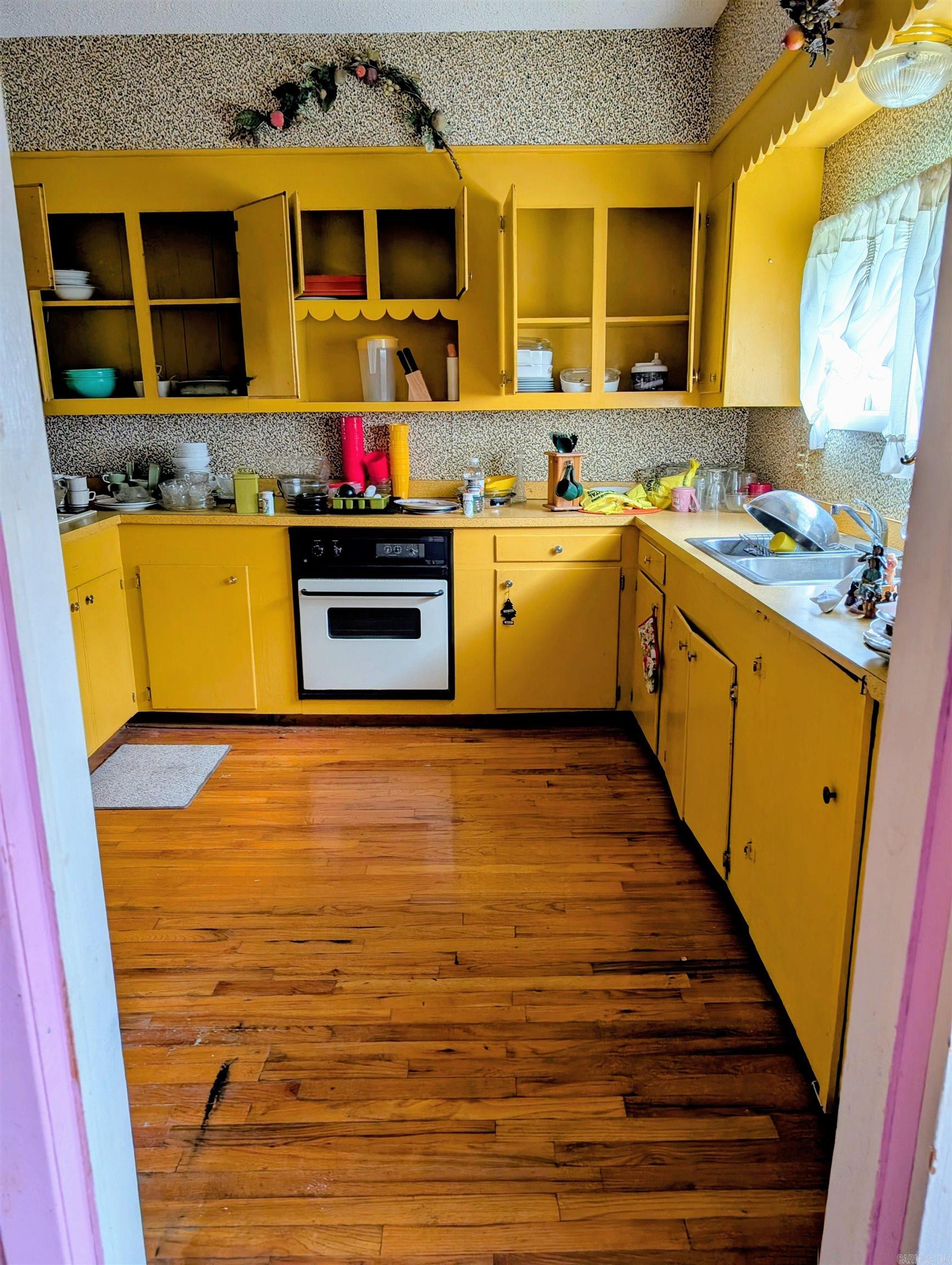 W L BRADLEY ADDN - Residential