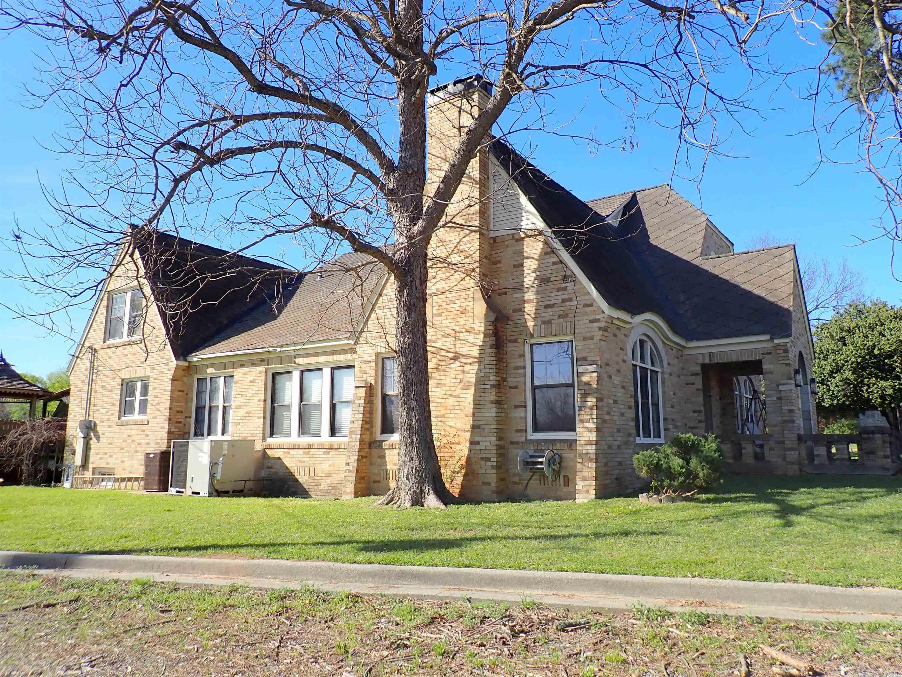 Hardy & Barkman I-XII - Residential