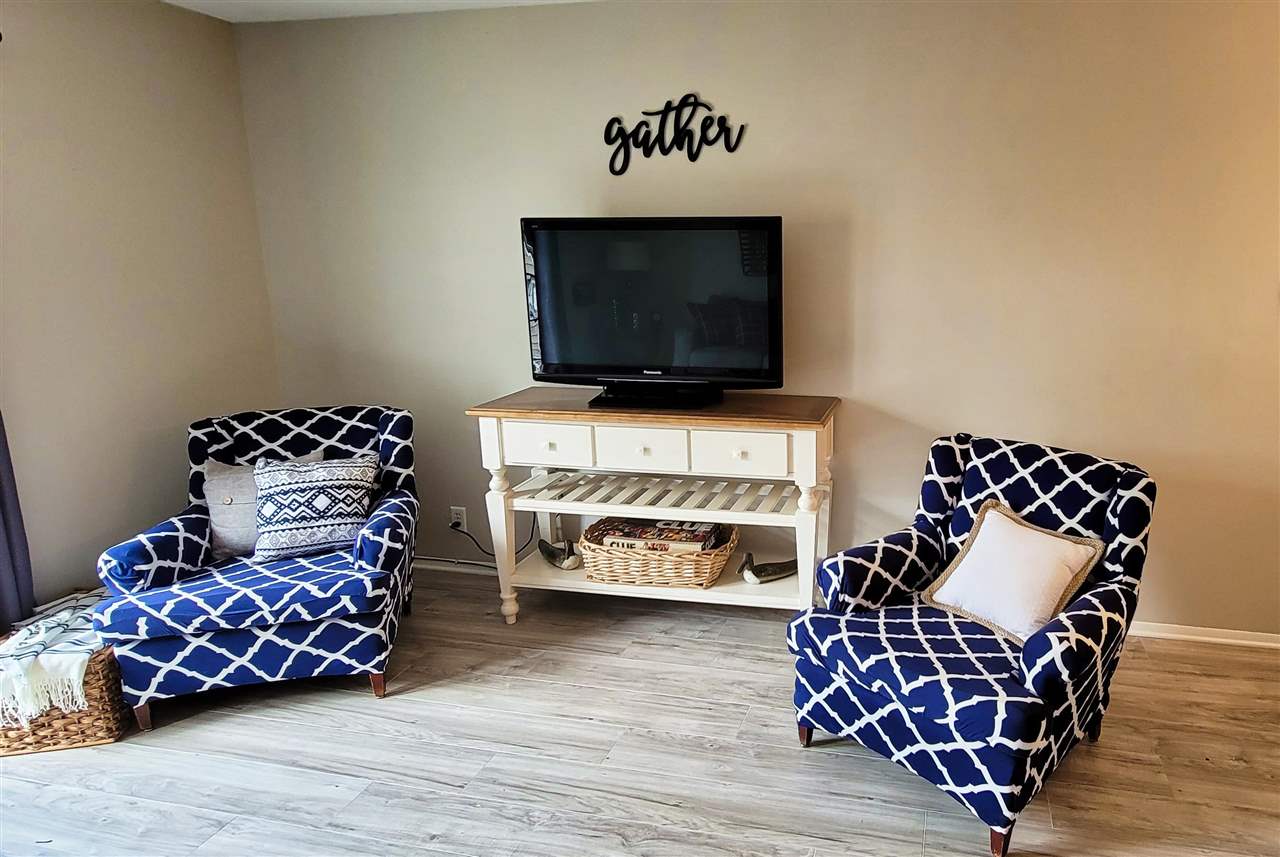 Lakewood Hills Condo - Residential