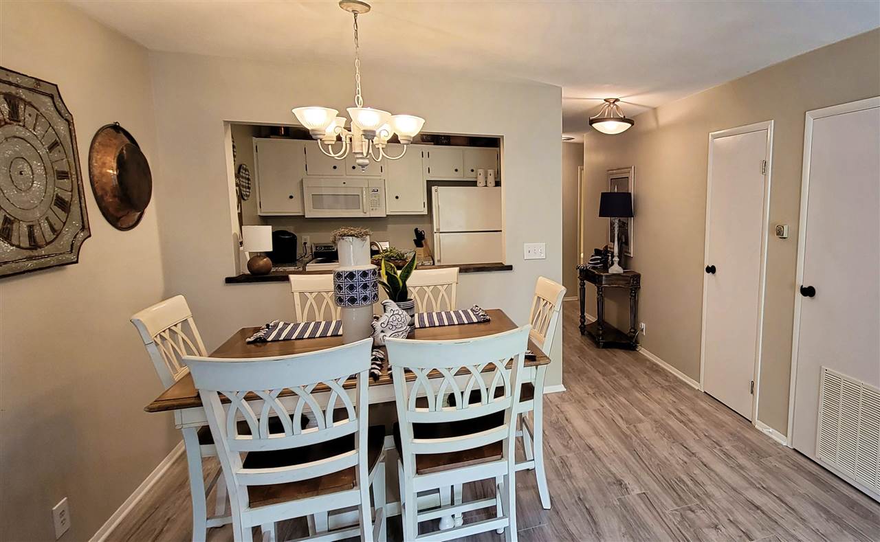 Lakewood Hills Condo - Residential