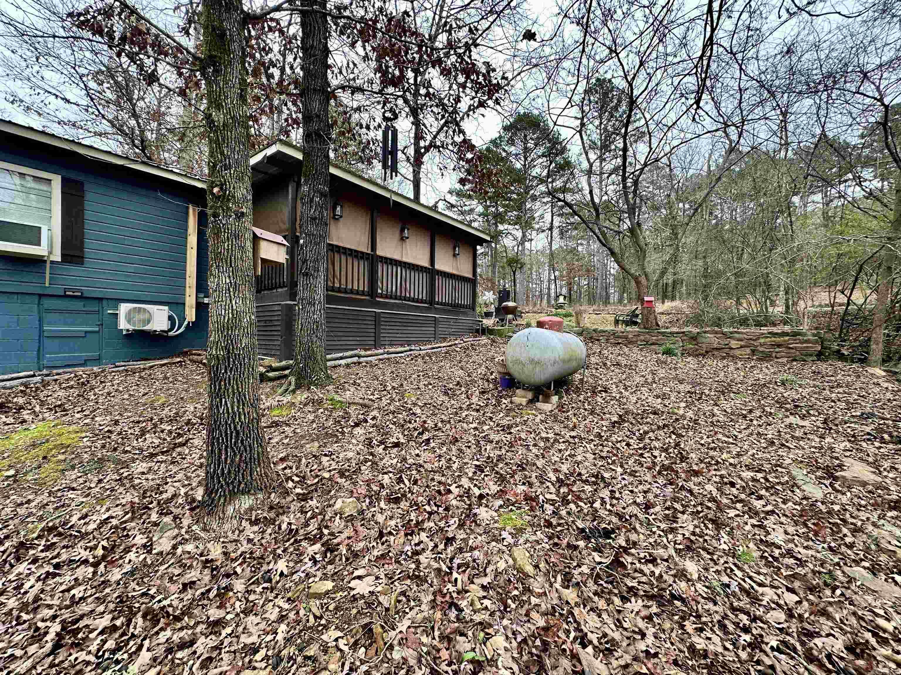 TOMAHAWK VILLAGE - Residential