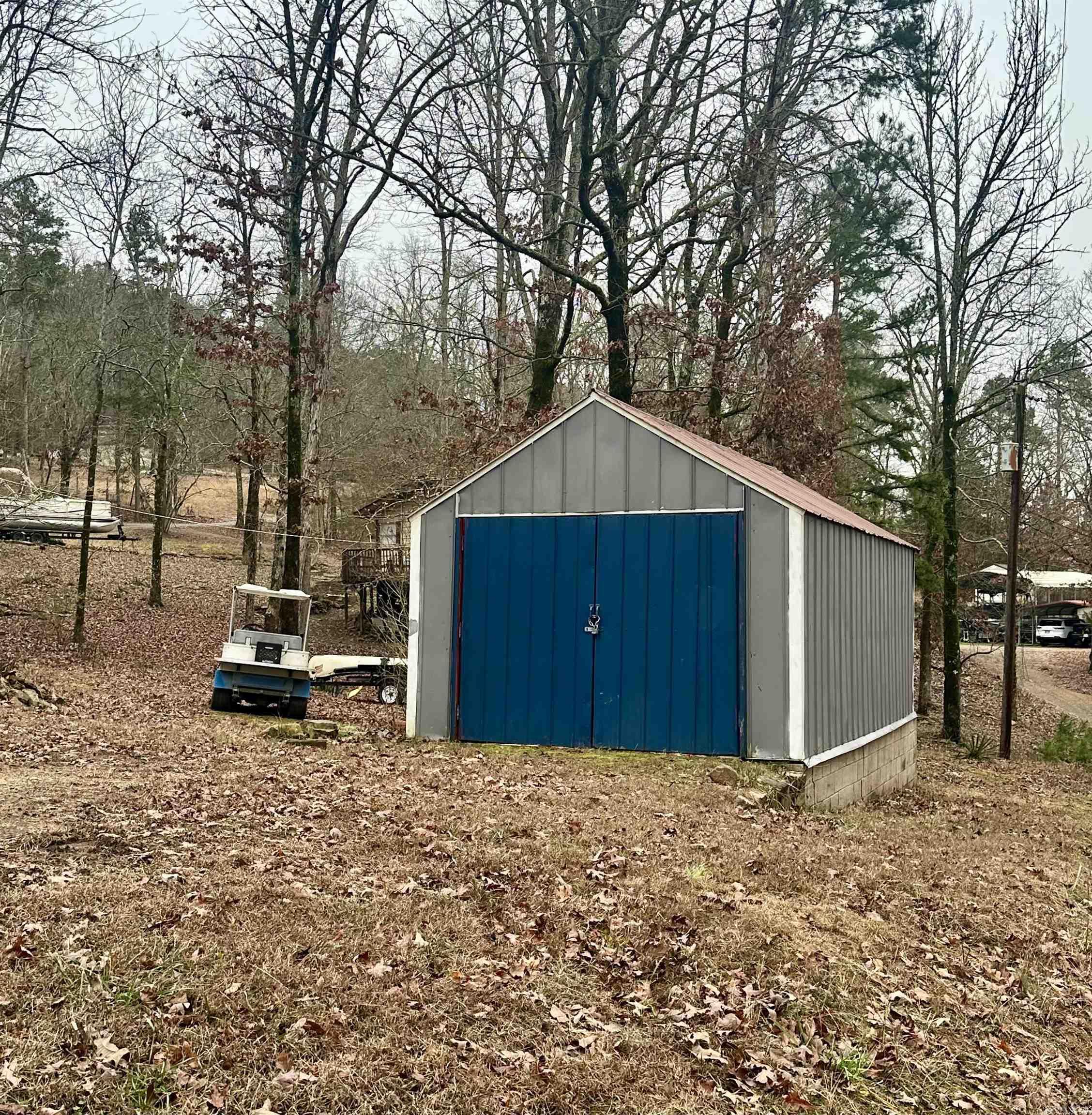 TOMAHAWK VILLAGE - Residential