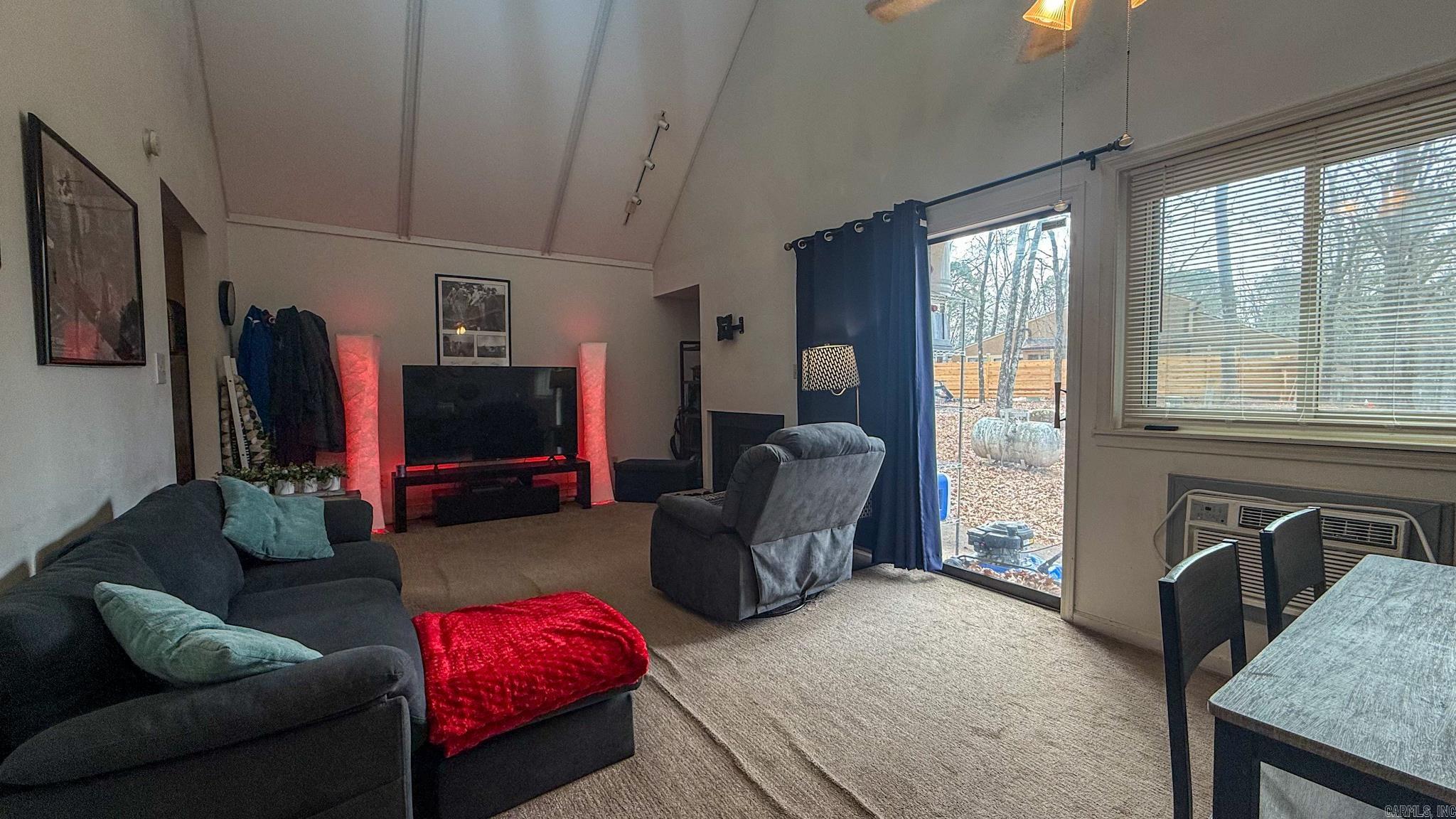 SHADOW RIDGE VILLAS - Residential