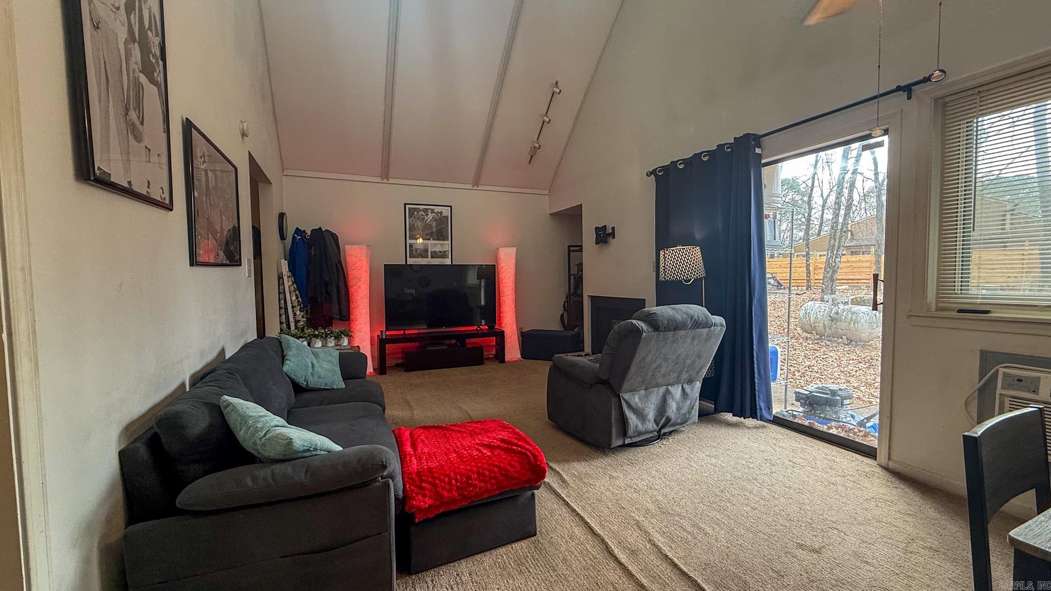 SHADOW RIDGE VILLAS - Residential