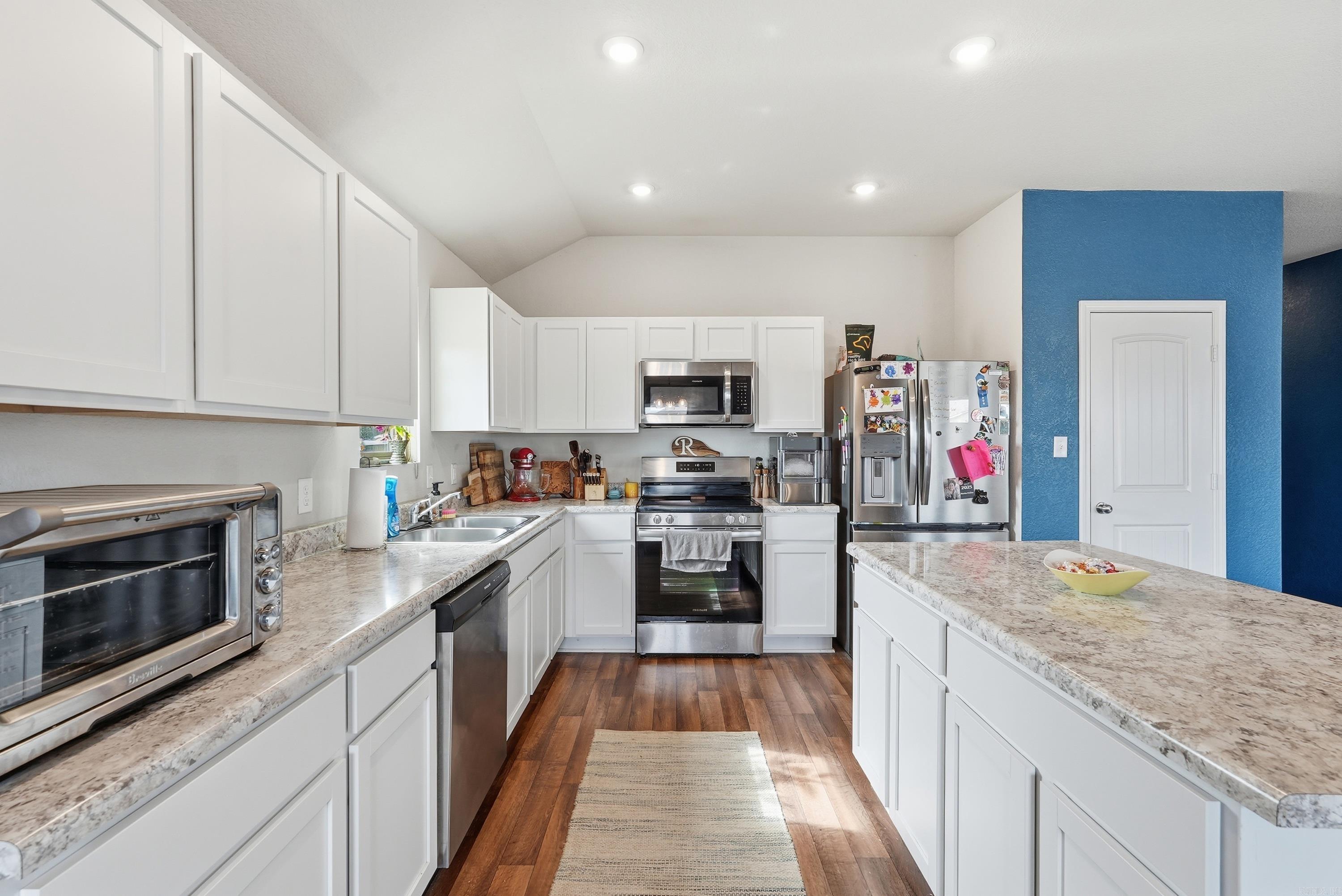 HILL FARM - Residential