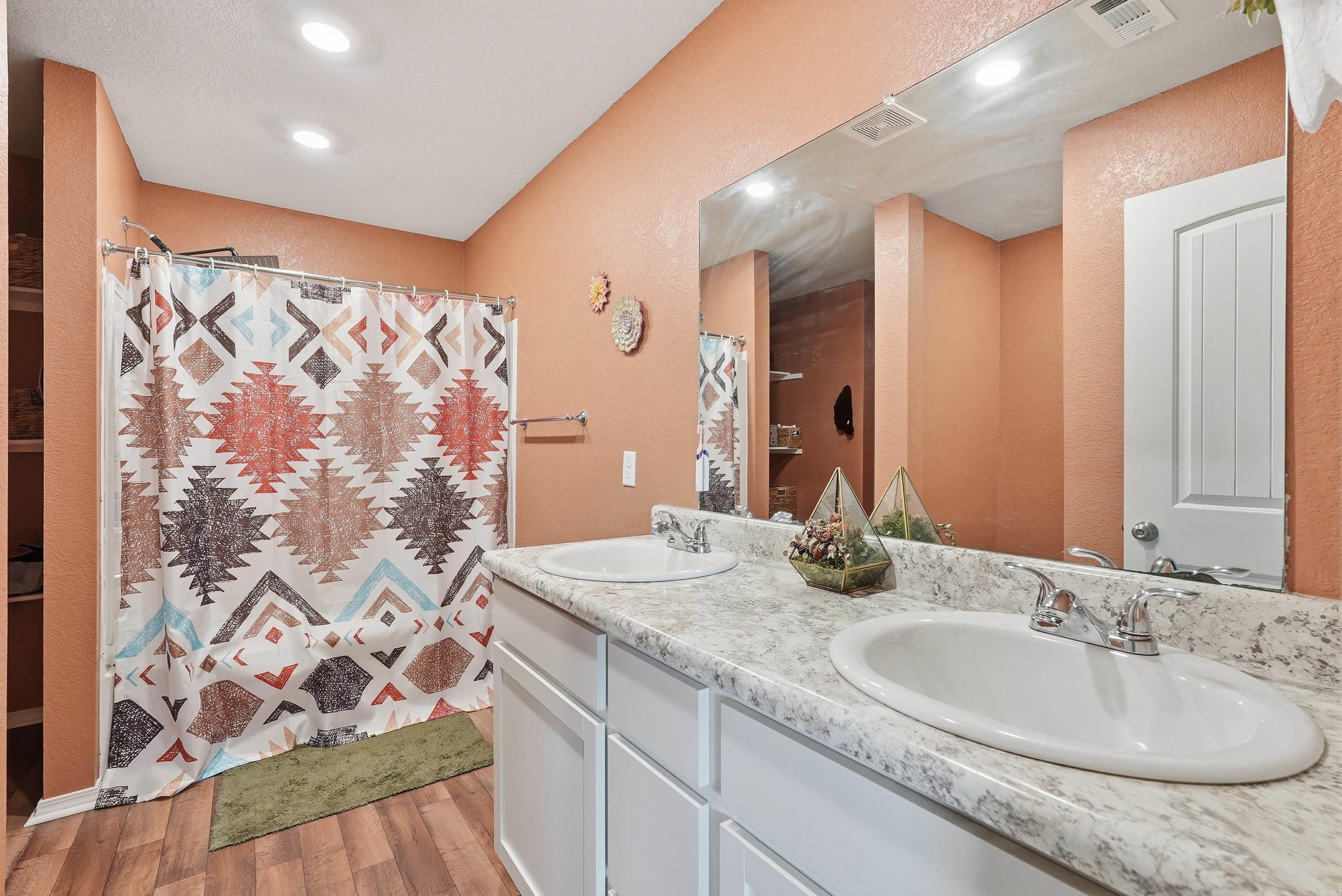 HILL FARM - Residential