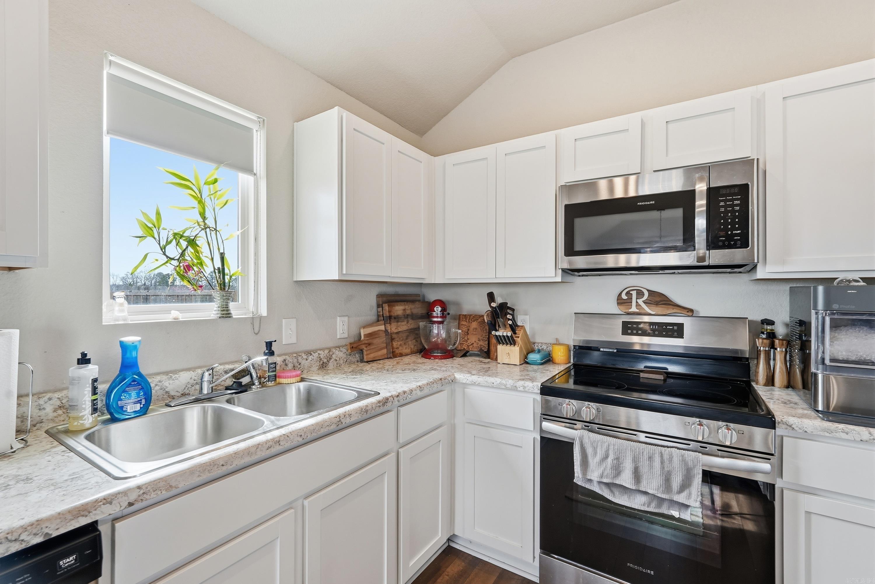 HILL FARM - Residential