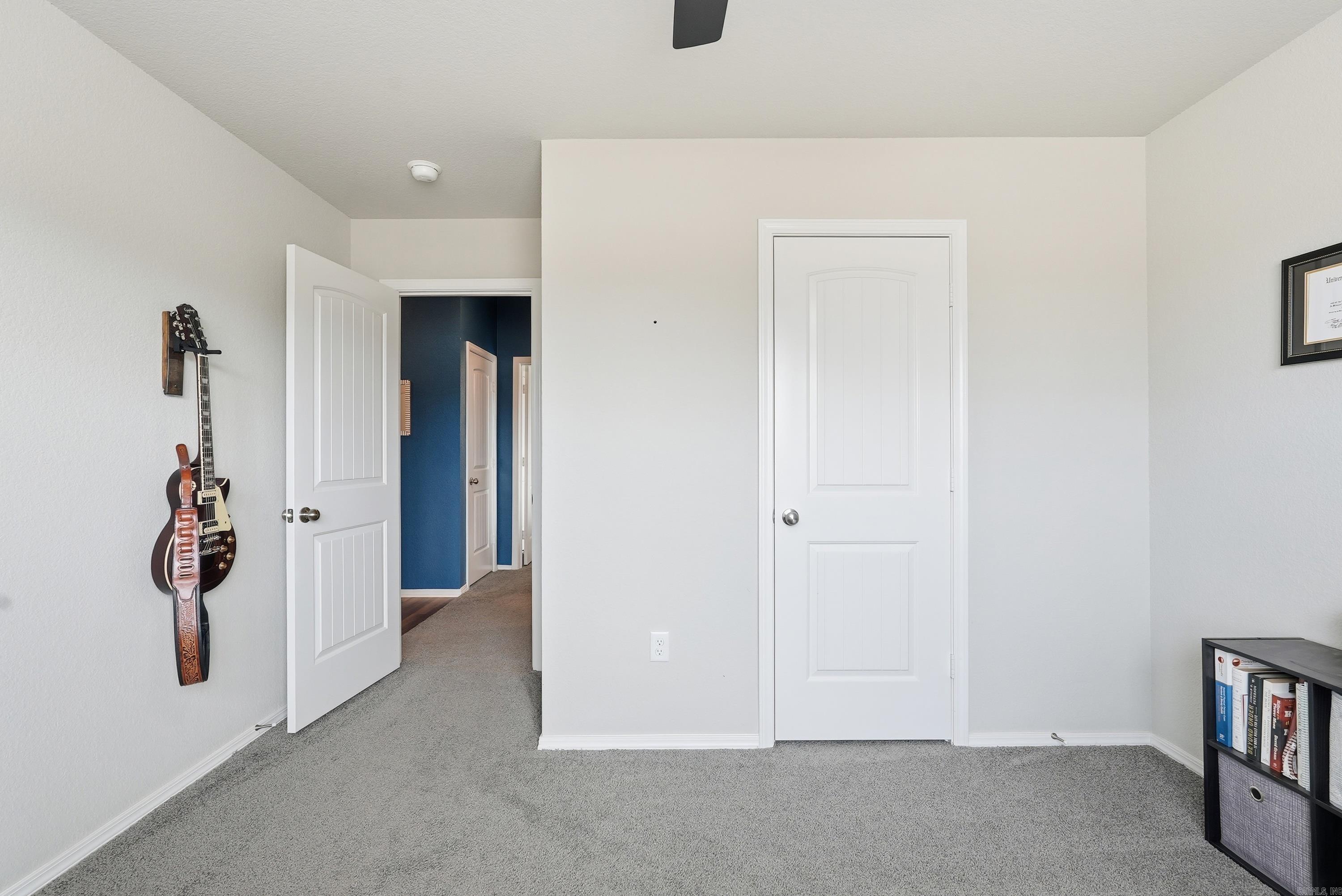 HILL FARM - Residential